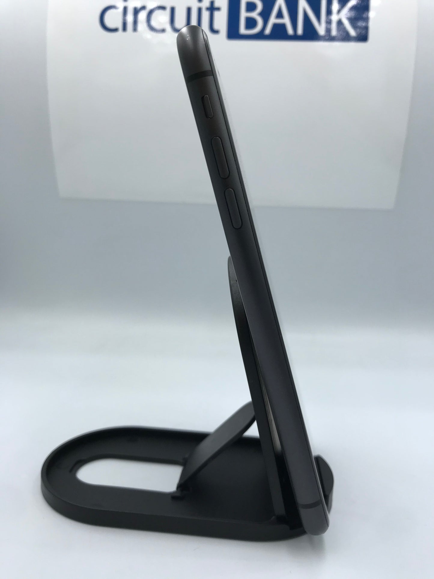 iPhone 11 64 (Producto Único)