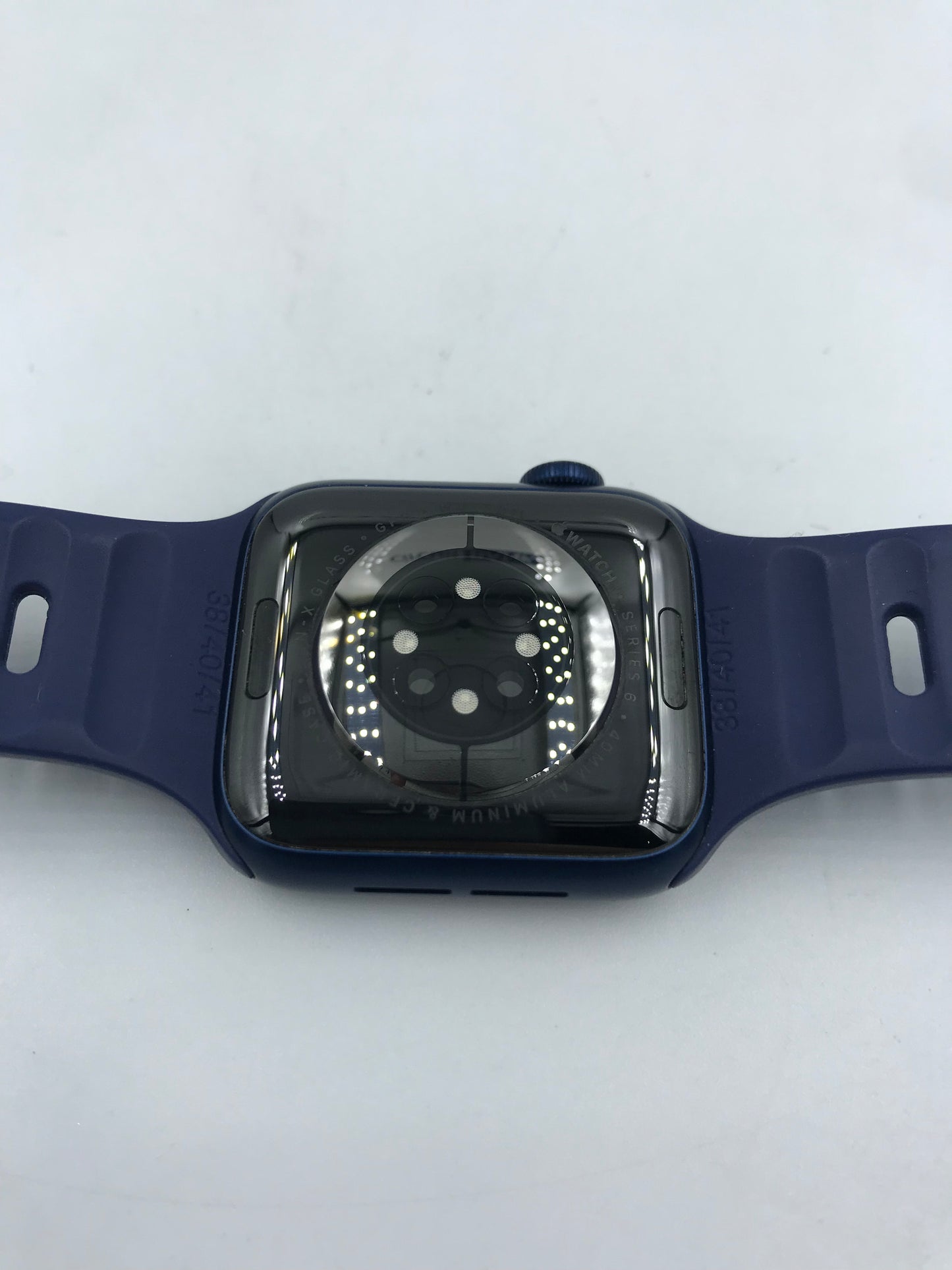 Apple Watch Series 6 40mm (Producto Único)