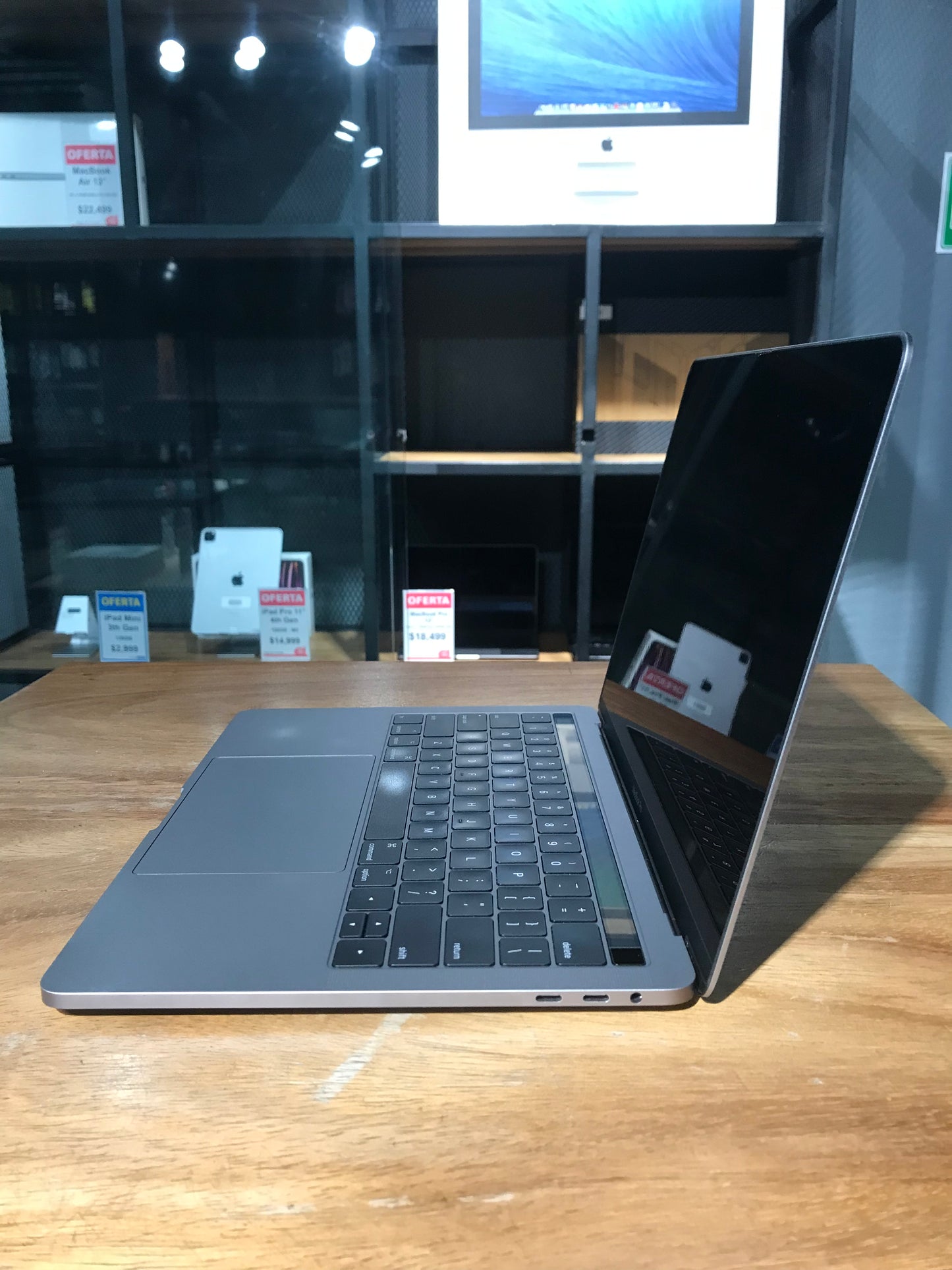Macbook Pro "13" 2017 (Producto Único)