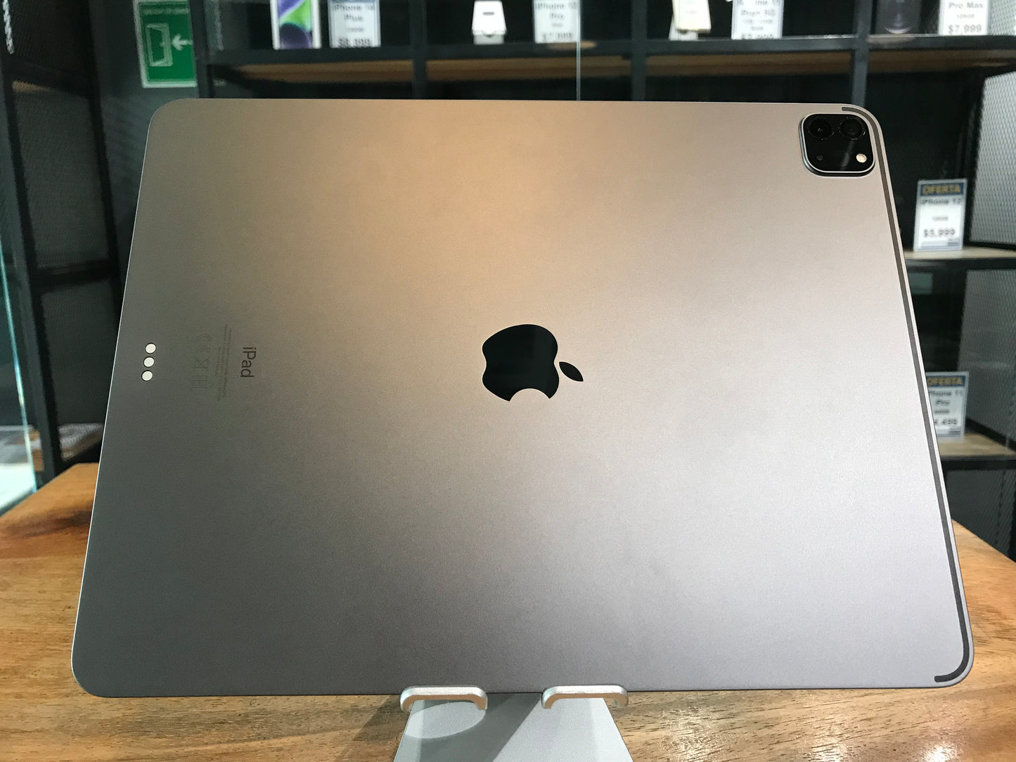 iPad Pro 12.9" 5 Gen (Producto Único)