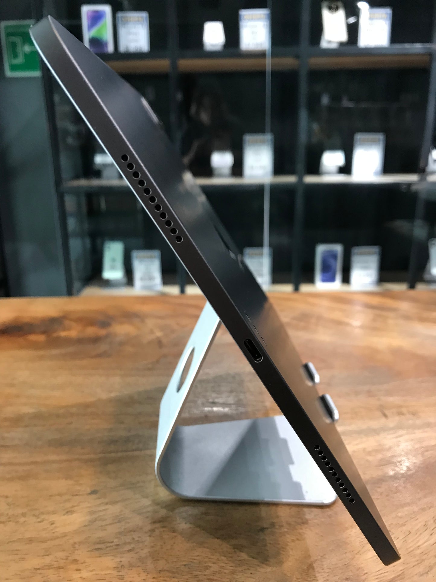 iPad Pro 12.9" 5 Gen (Producto Único)