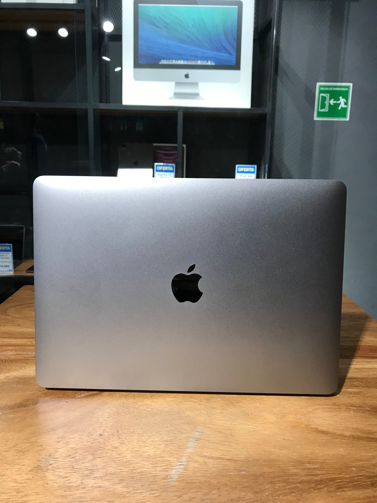 MacBook Pro 13" Chip M1 (Producto Unico)