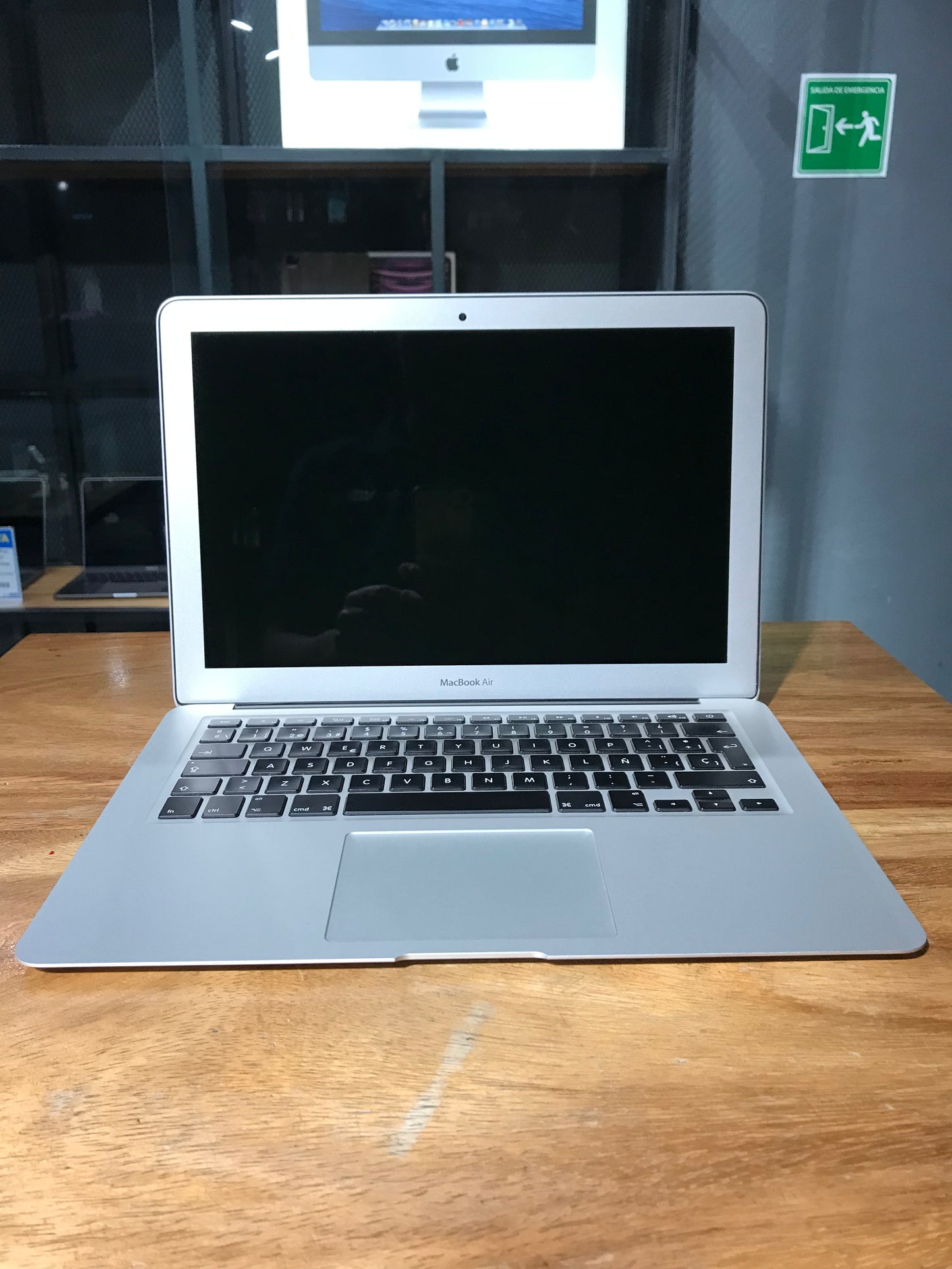 MacBook Air 13" 2015 (Producto Unico)