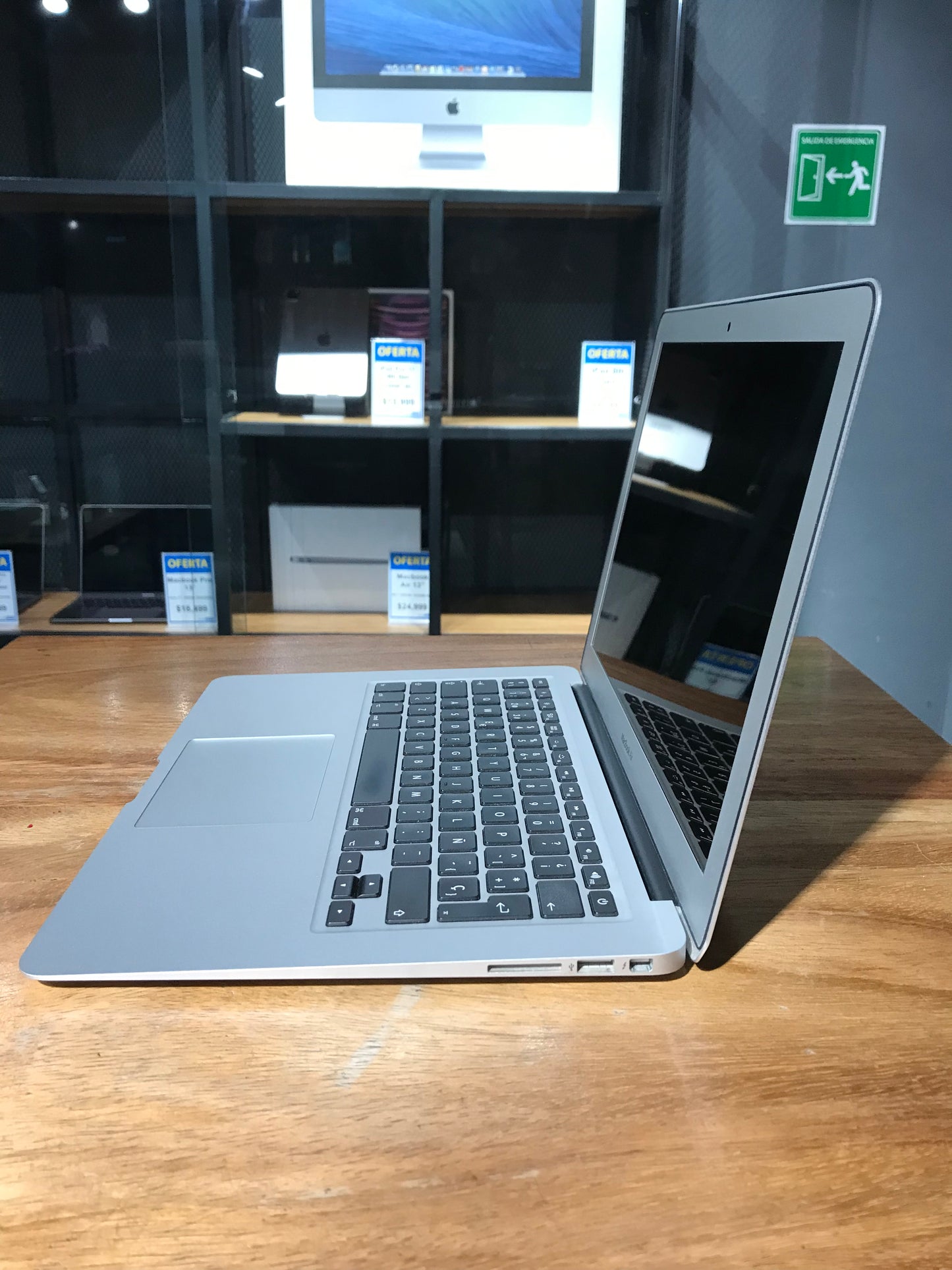 MacBook Air 13" 2015 (Producto Unico)