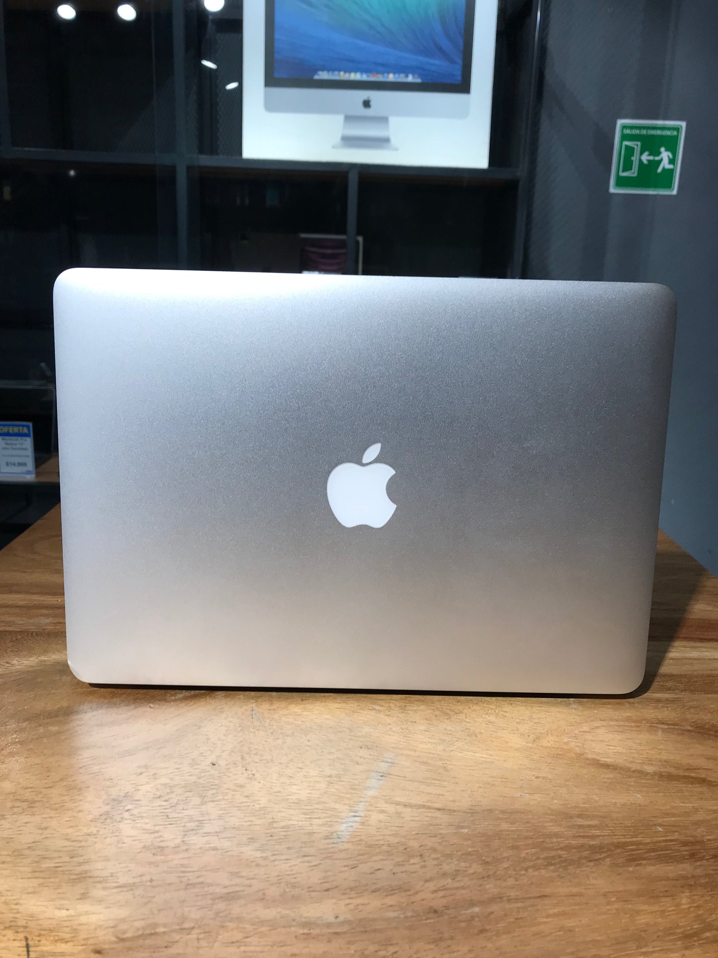 Macbook Air 13" 2015 (Producto único)