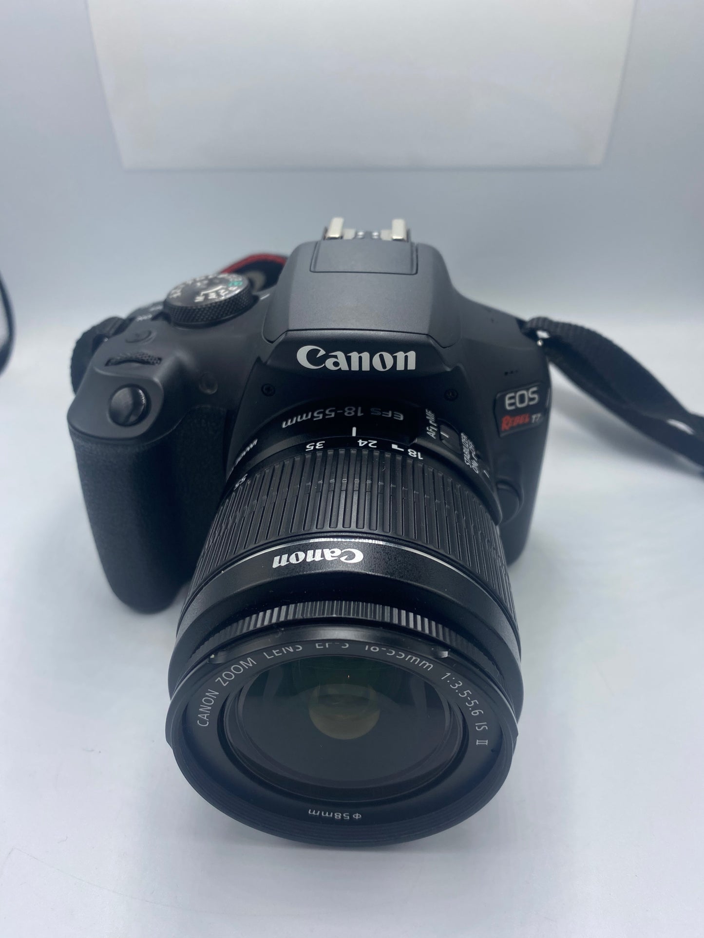 Canon EOS Rebel T7 (Producto Único)