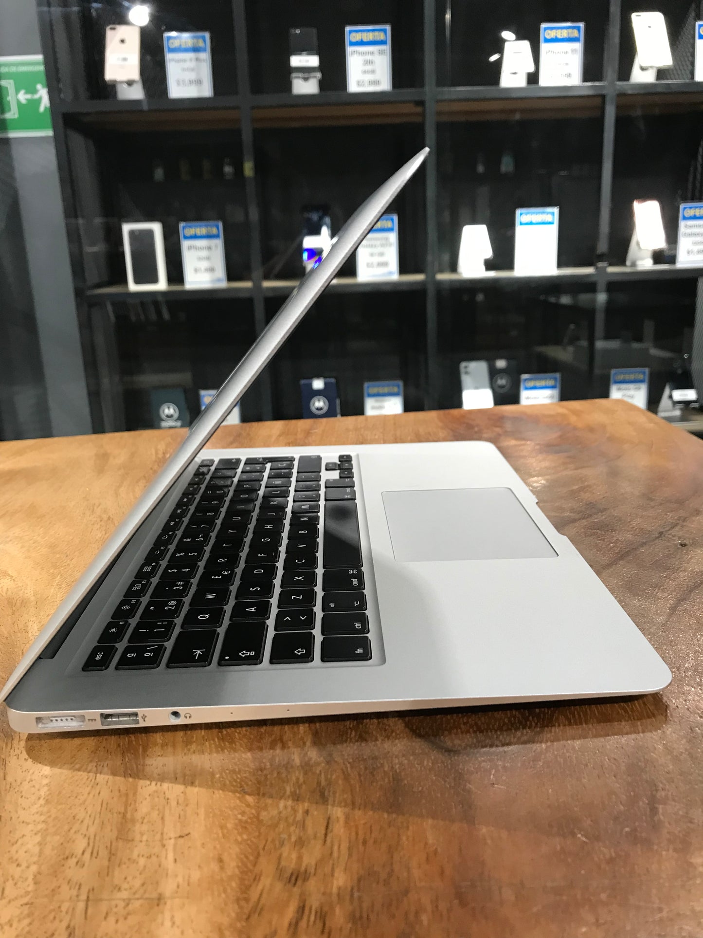 Macbook Air 13" 2015 (Producto único)
