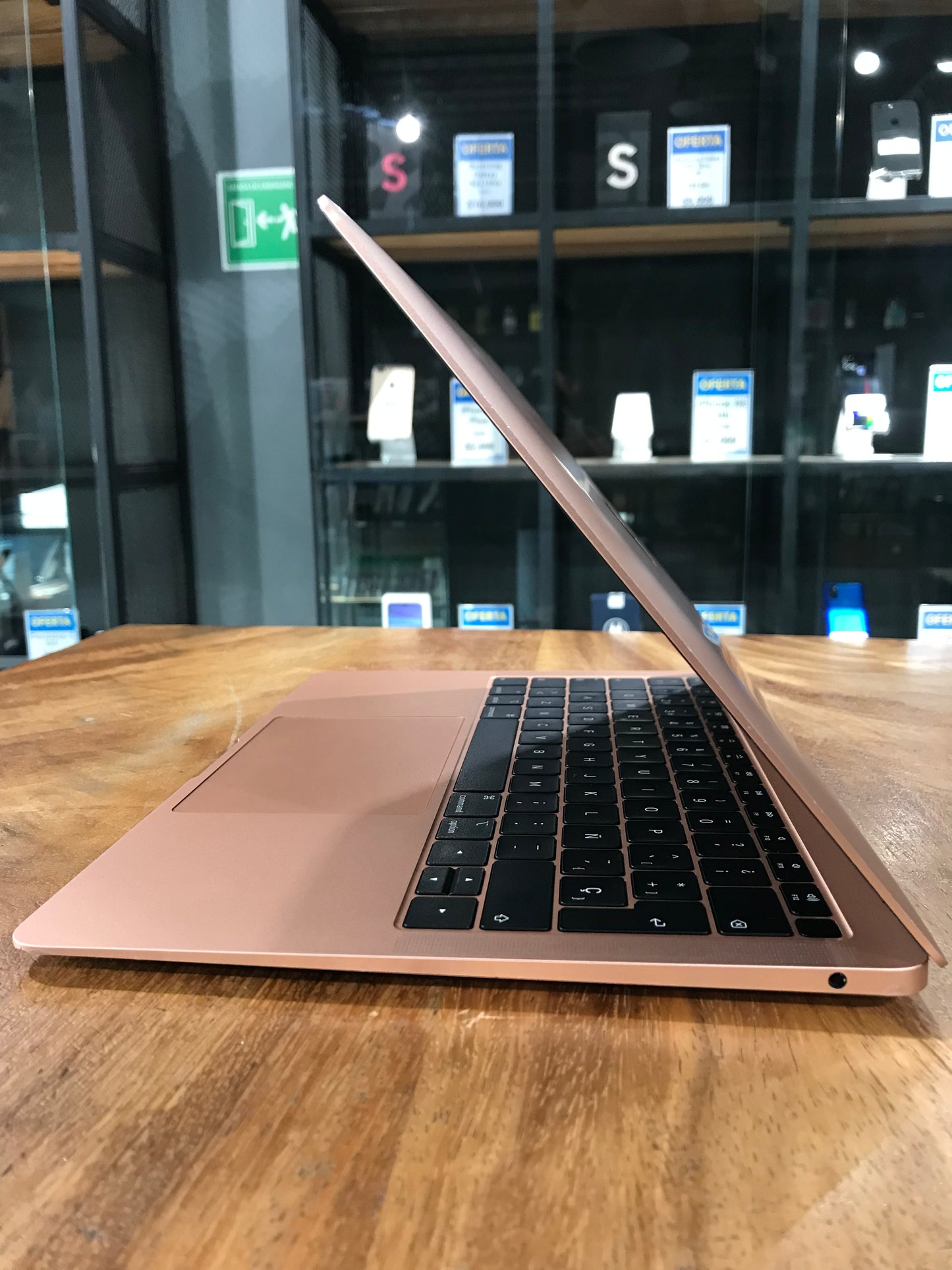 Macbook Air 13" 2019 (Producto Único)