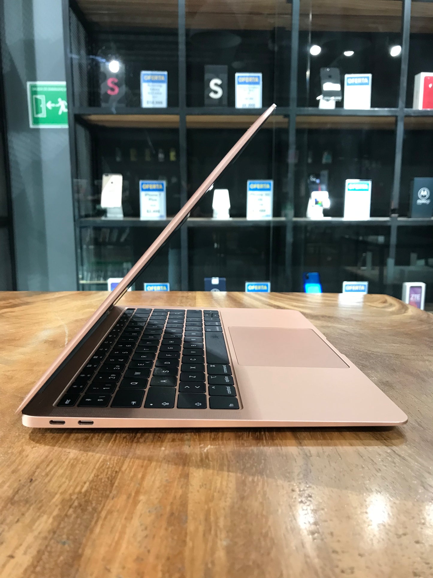 Macbook Air 13" 2019 (Producto Único)