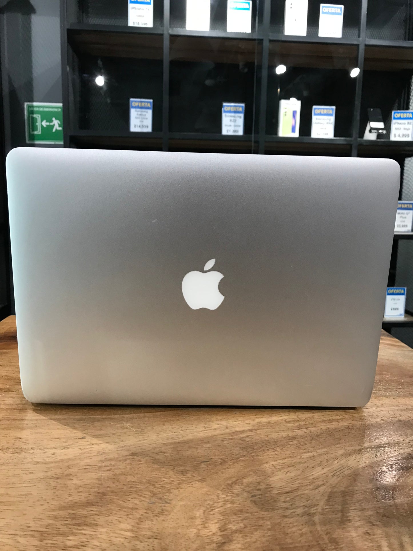 MacBook Air 13" 2017 (Producto Unico)