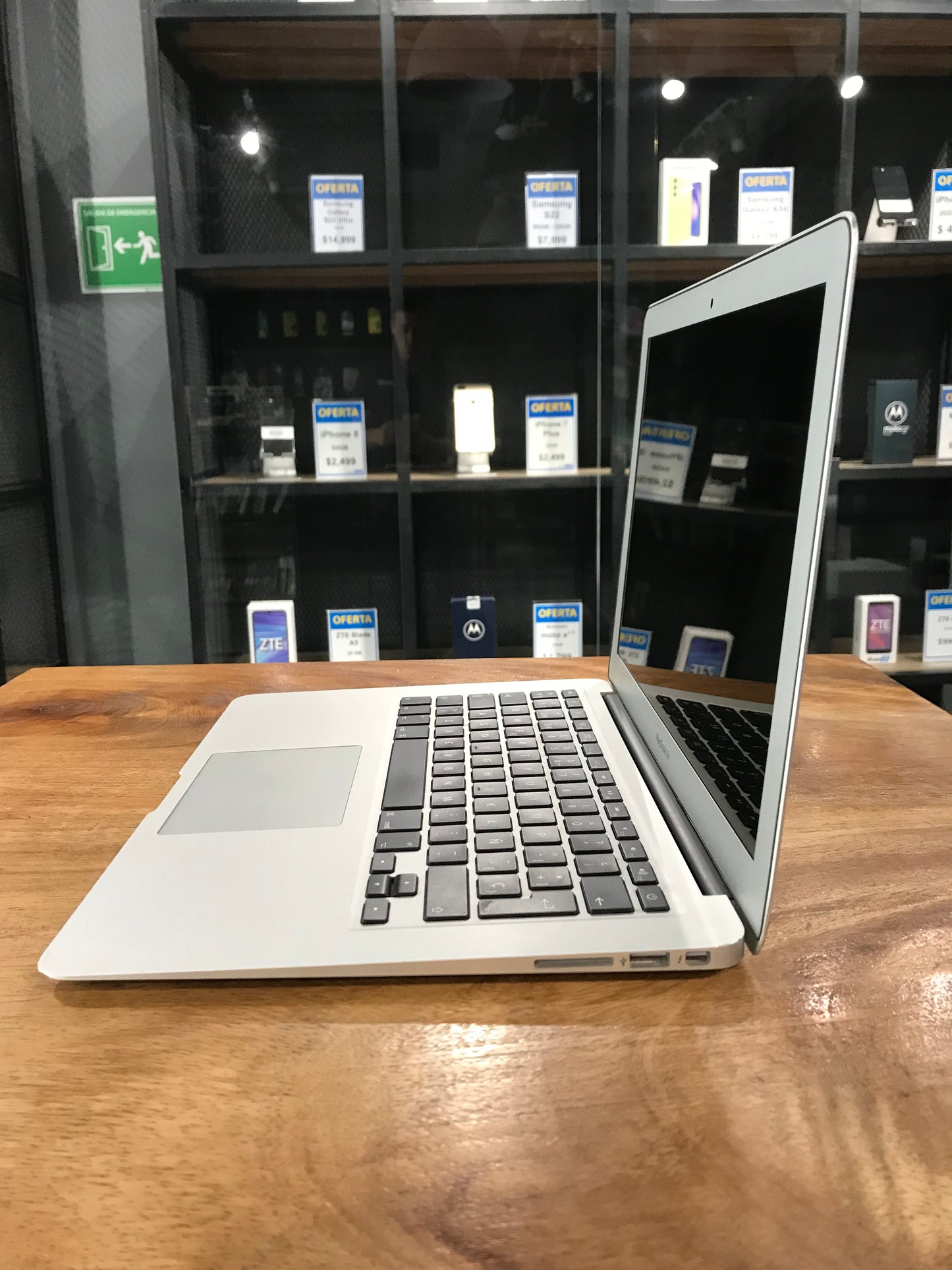 MacBook Air 13" 2017 (Producto Unico)