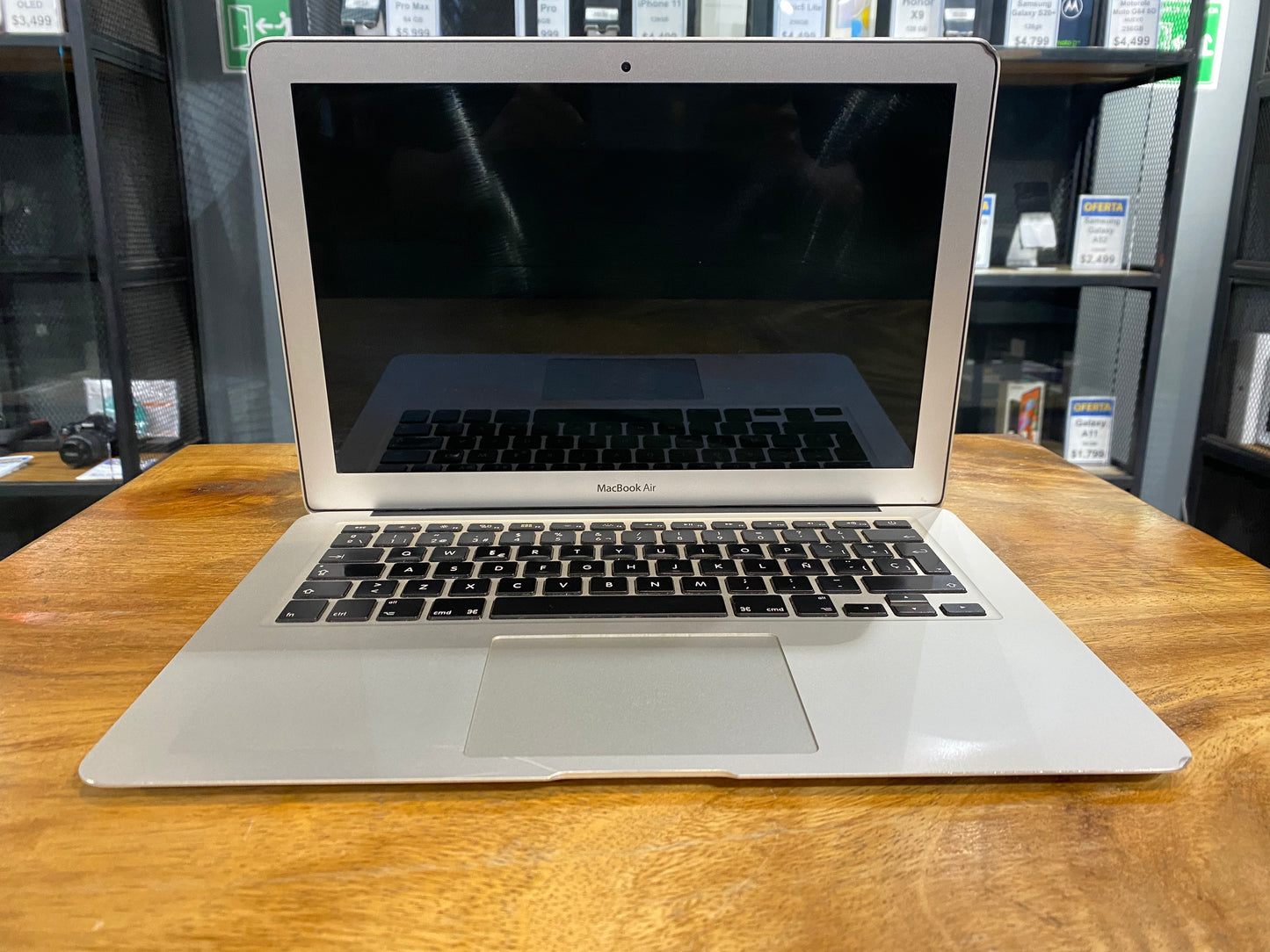 MacBook Air 13" 2017 (Producto Único)