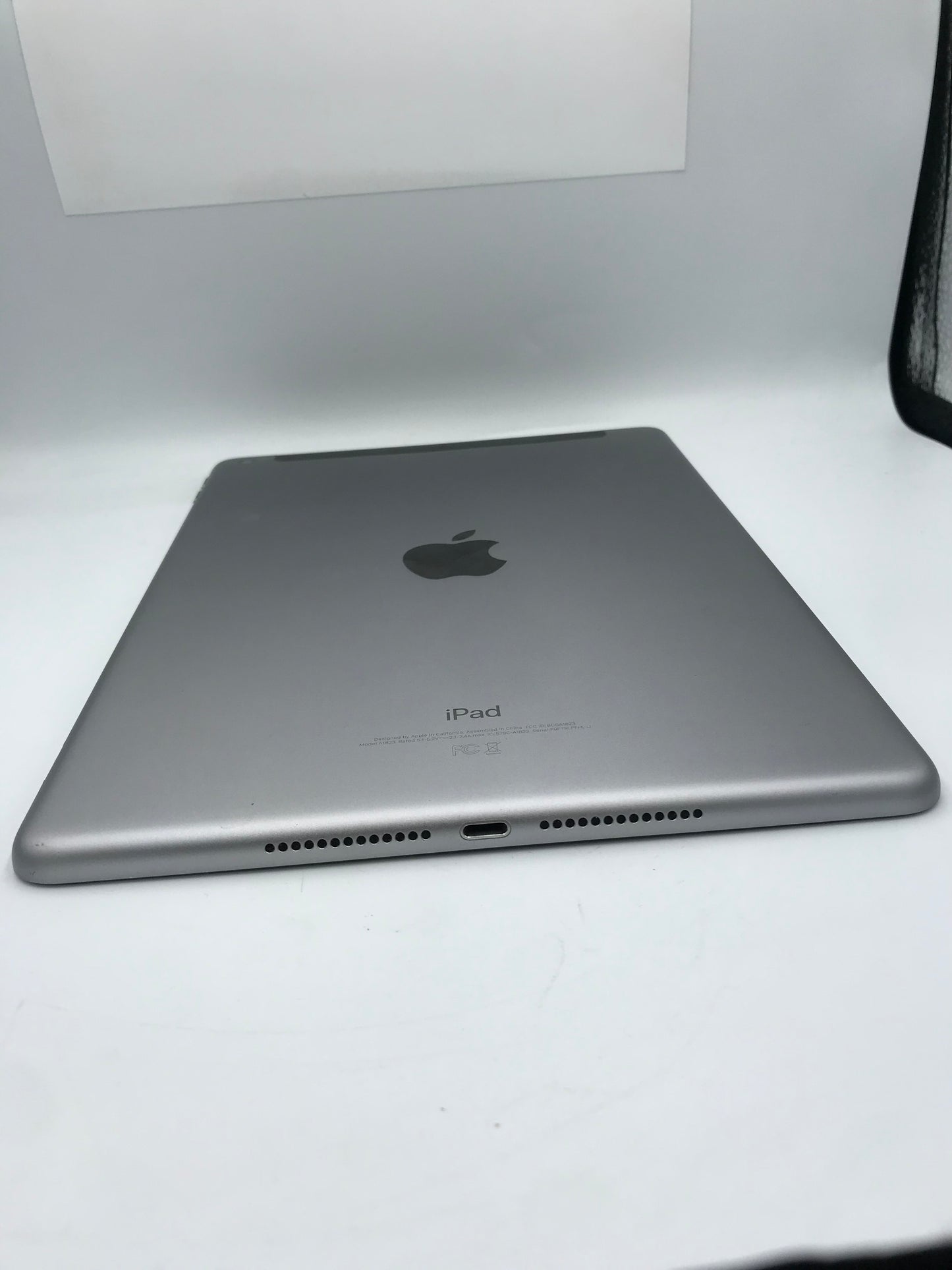 iPad 5ta Gen / Wifi + Celular (Producto único)