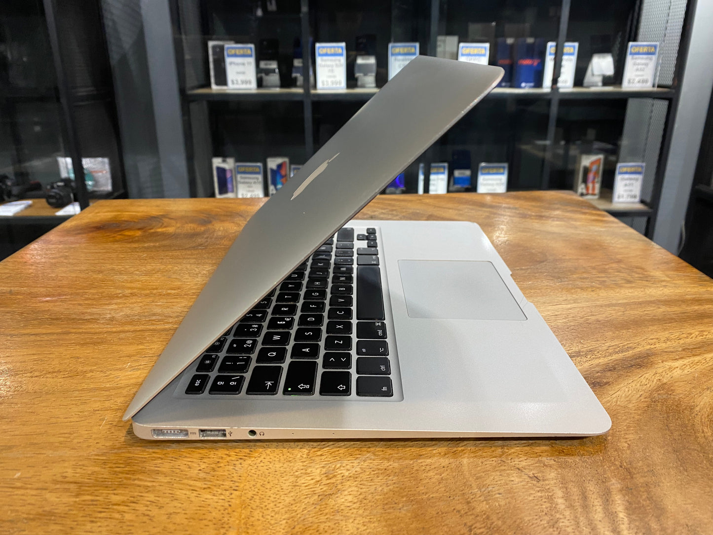 MacBook Air 13" 2017 (Producto Único)