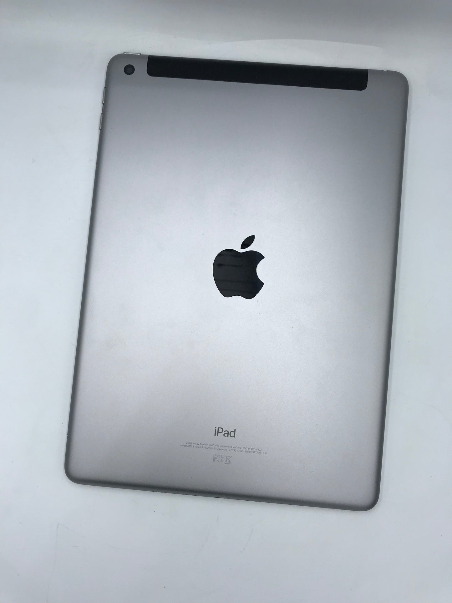 iPad 5ta Gen / Wifi + Celular (Producto único)