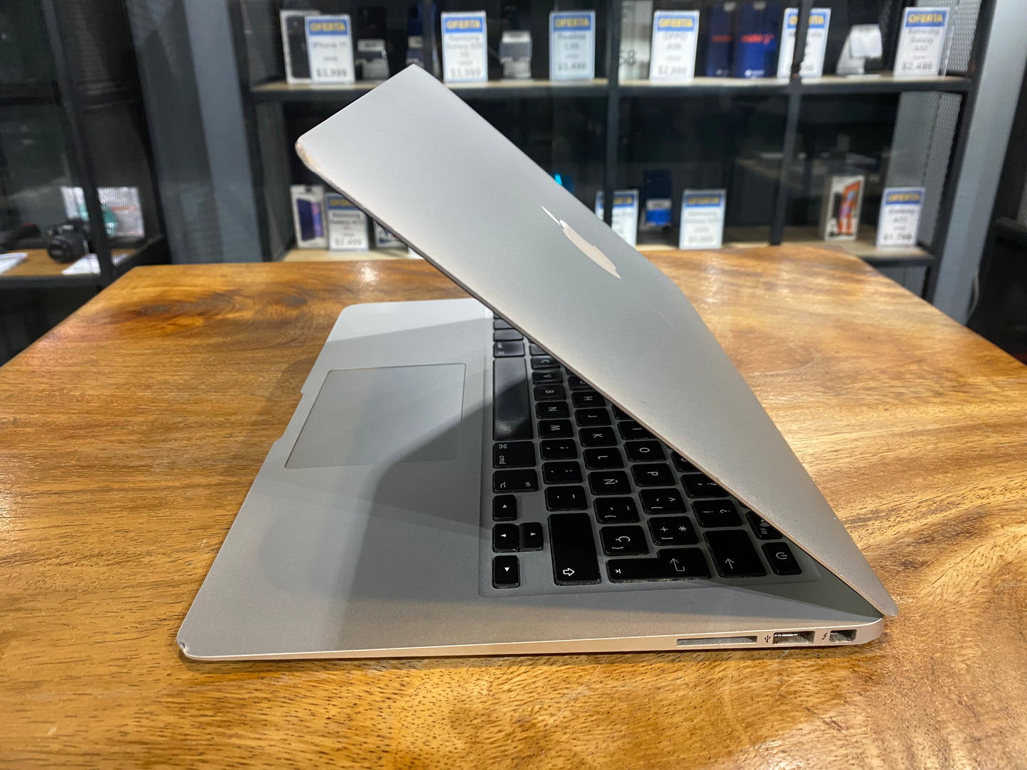 MacBook Air 13" 2017 (Producto Único)