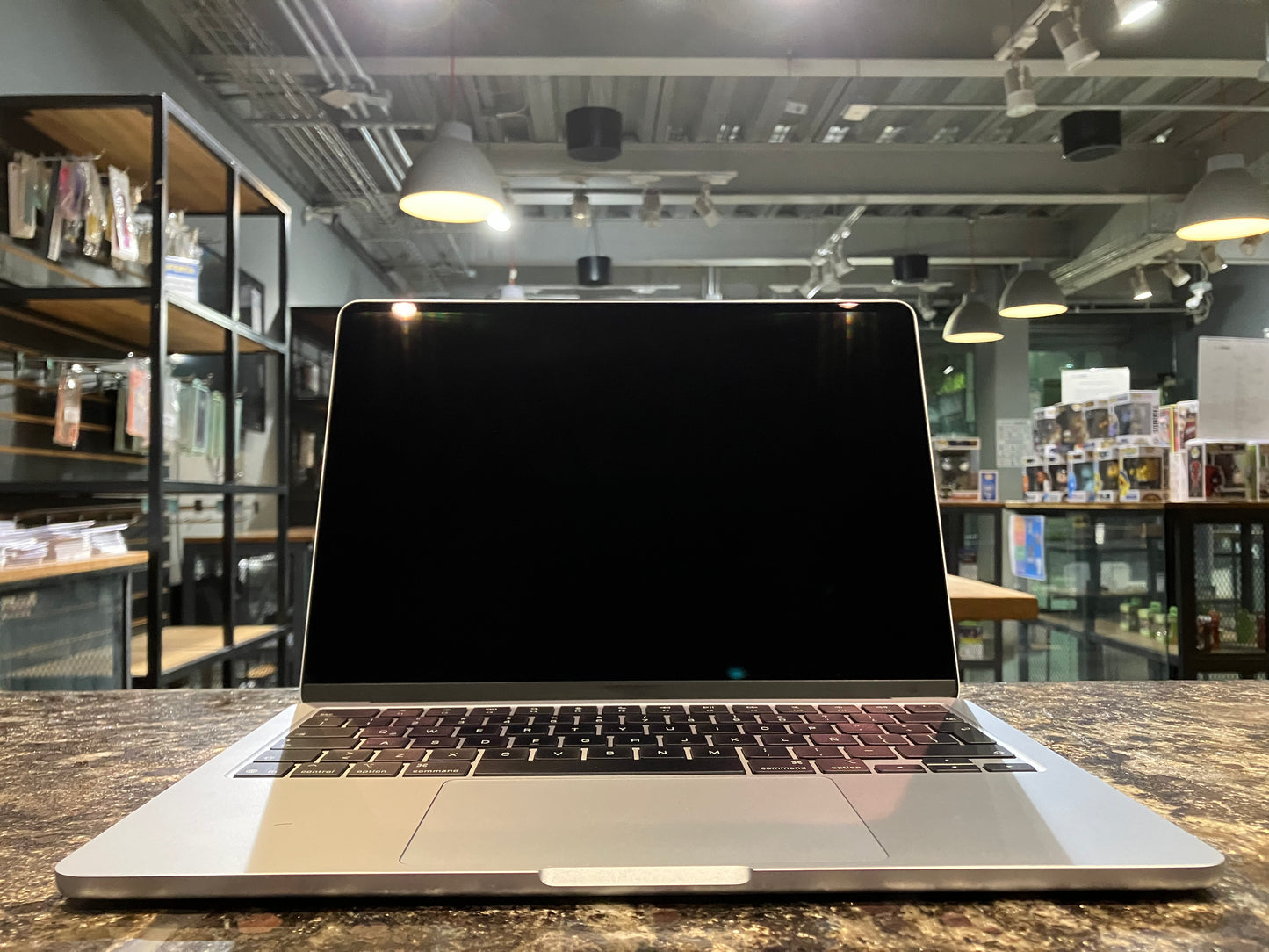 MacBook Air 2025 M4 512GB SSD - 16GB RAM (Producto ùnico)