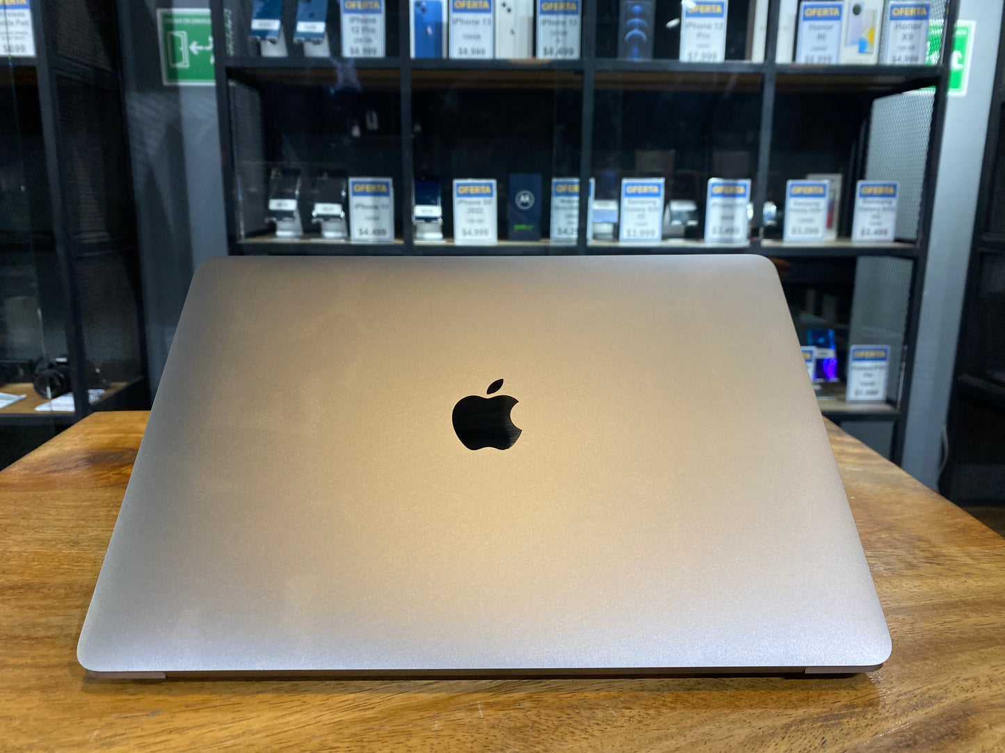 MacBook Air M1 2020 (Producto Único)