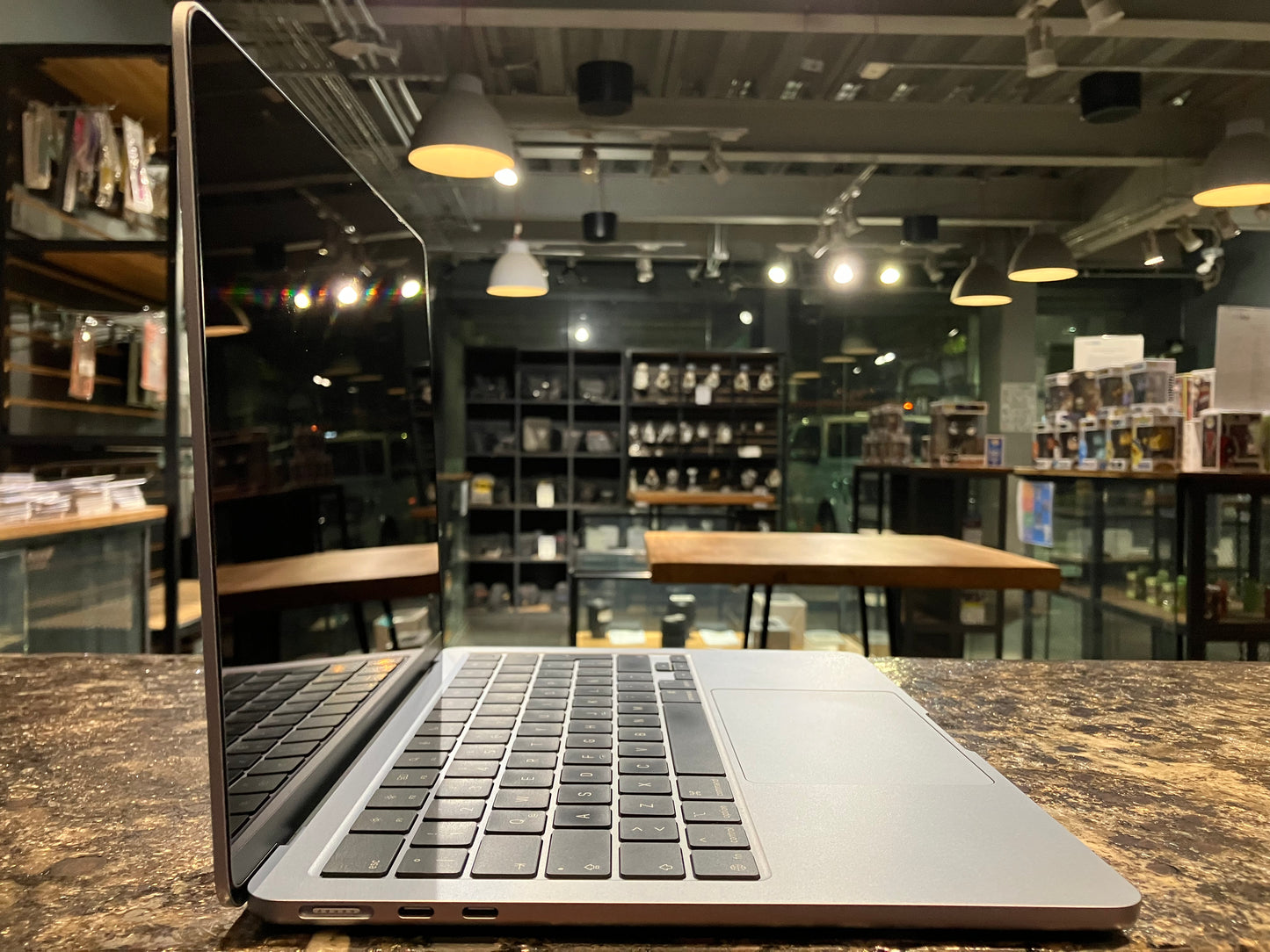 MacBook Air 2025 M4 512GB SSD - 16GB RAM (Producto ùnico)