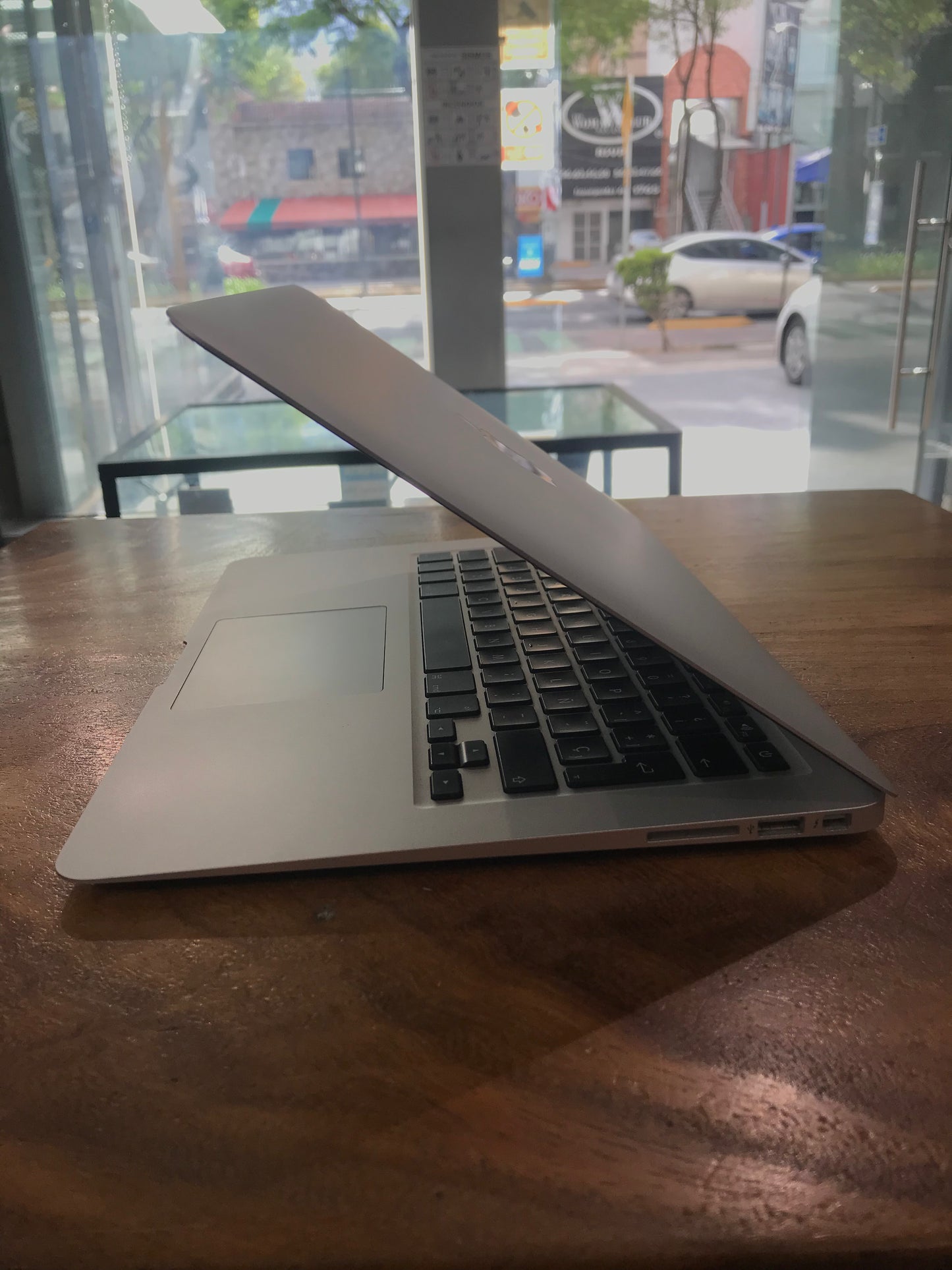 Macbook Air 13" 2015 (Producto Único)
