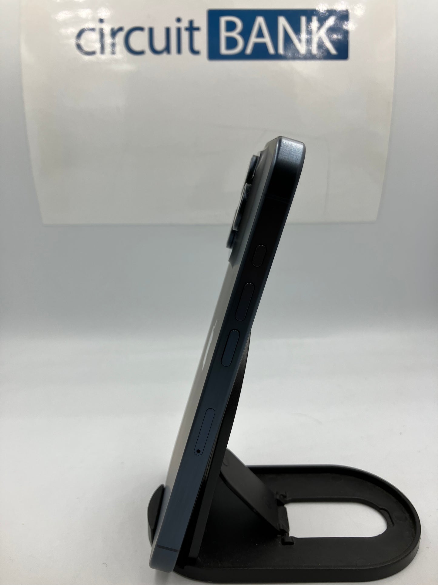 iPhone 15 Pro 128GB (Producto Único)