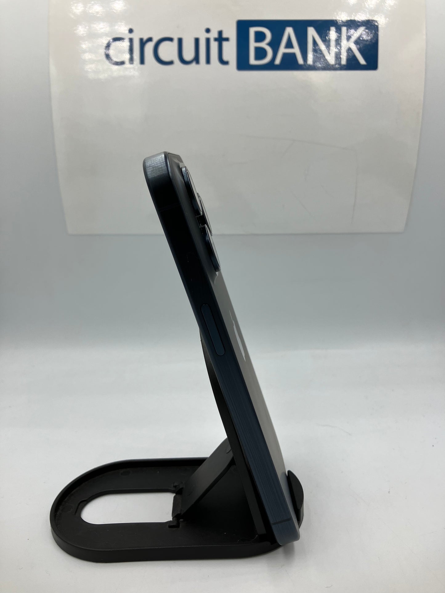 iPhone 15 Pro 128GB (Producto Único)