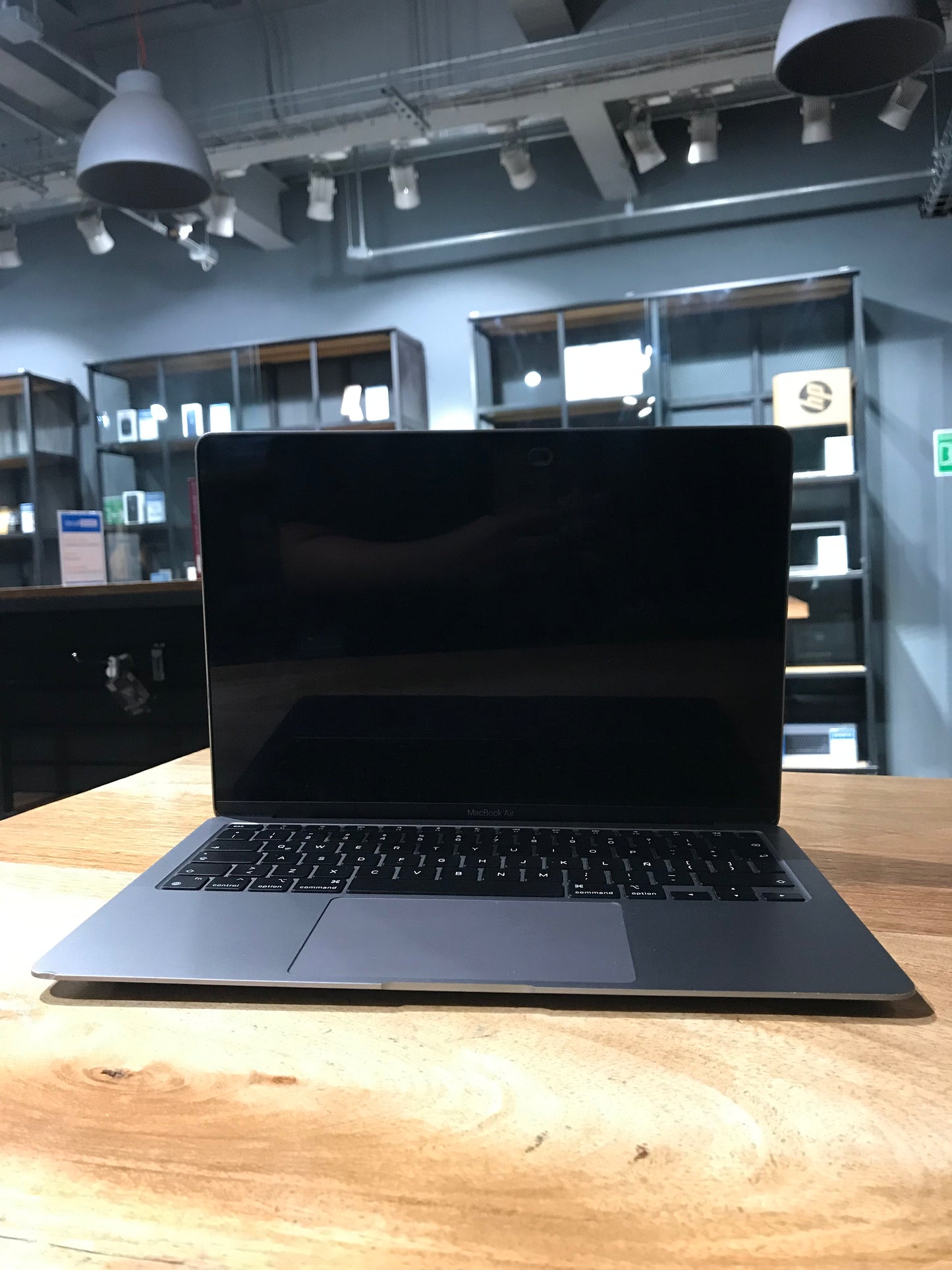 Macbook Air M1 2020 (Producto único)