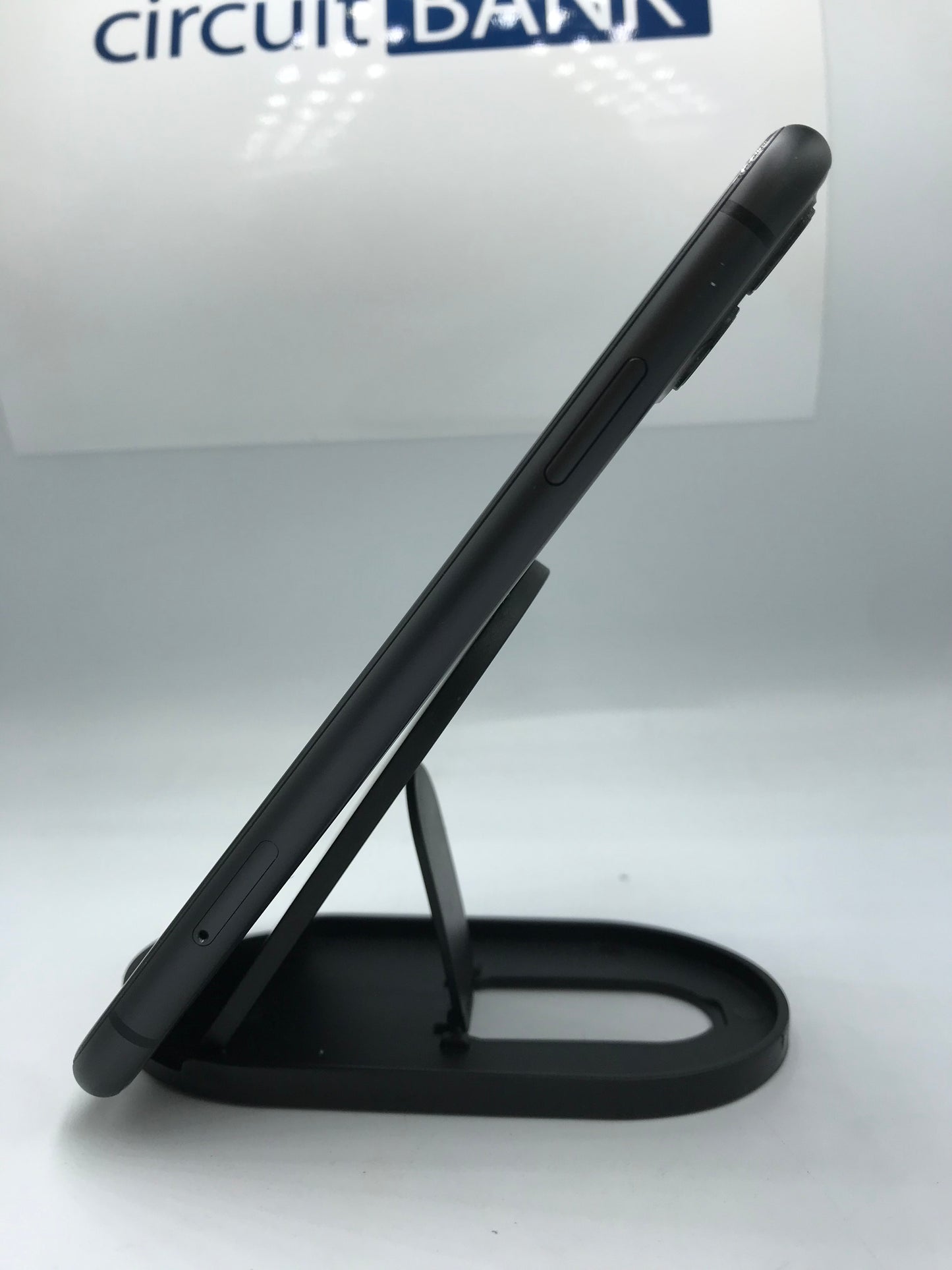 iPhone 11 128GB (Producto único)