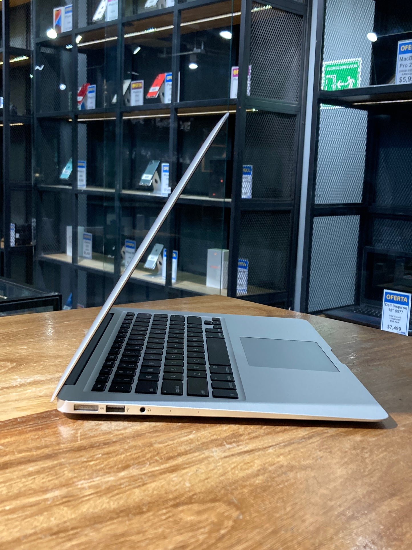 Macbook Air 13" 2017 (Producto Única)