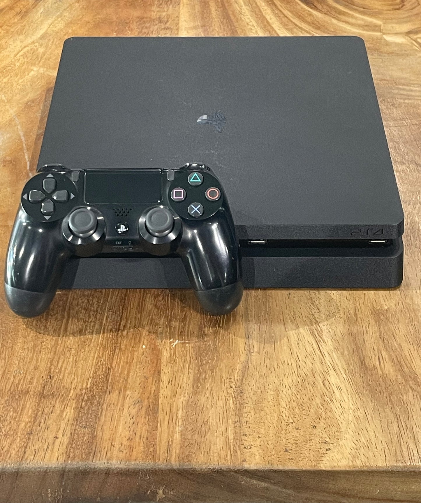 Playstation 4 Slim 1TB (Producto Único)