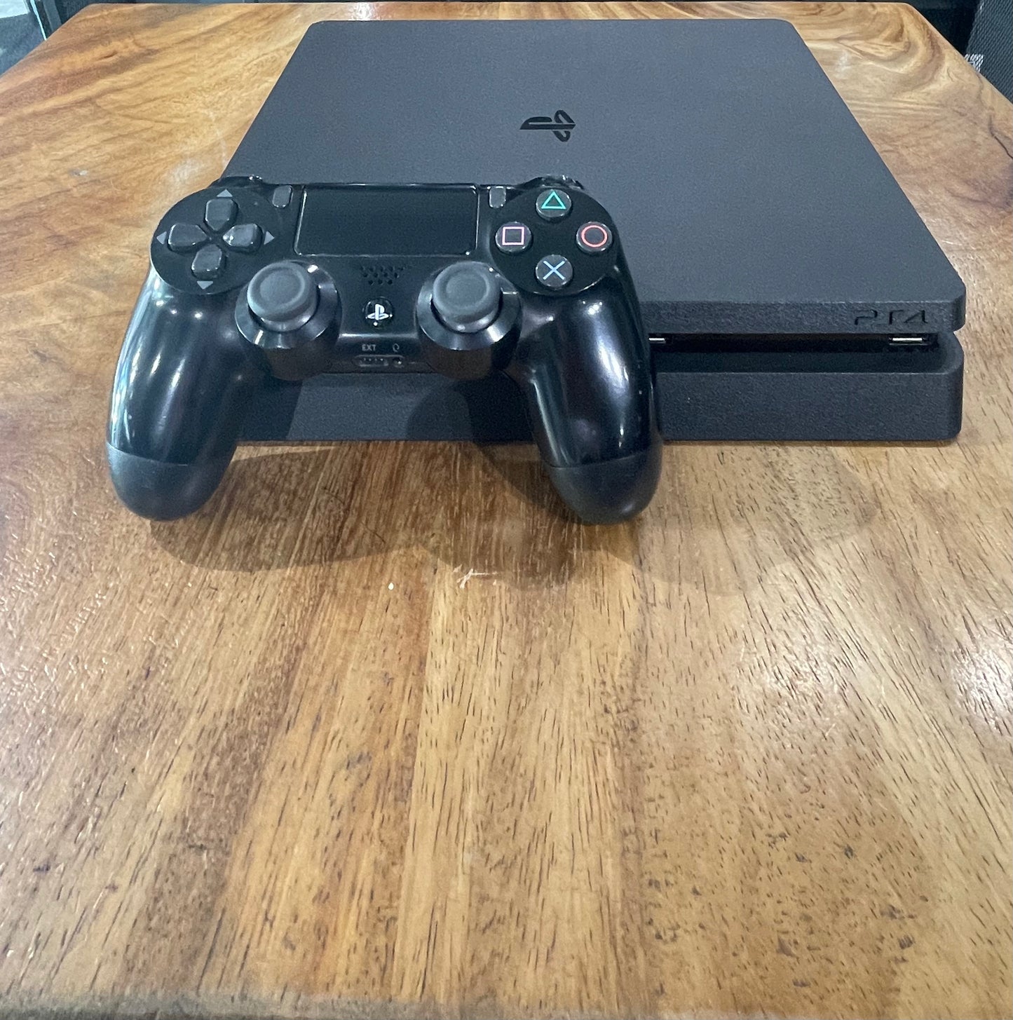 Playstation 4 Slim 1TB (Producto Único)