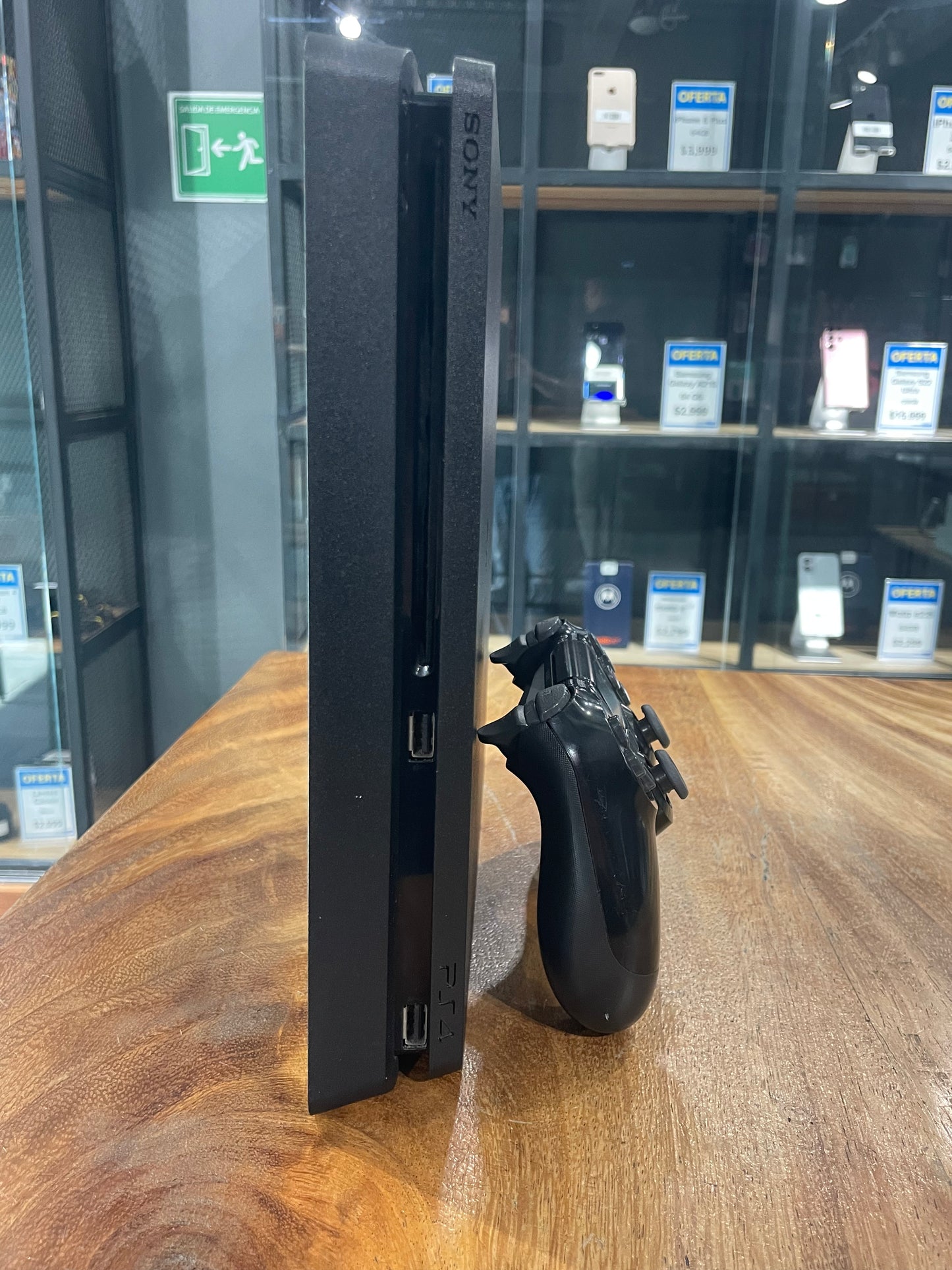 Playstation 4 Slim 1TB (Producto Único)