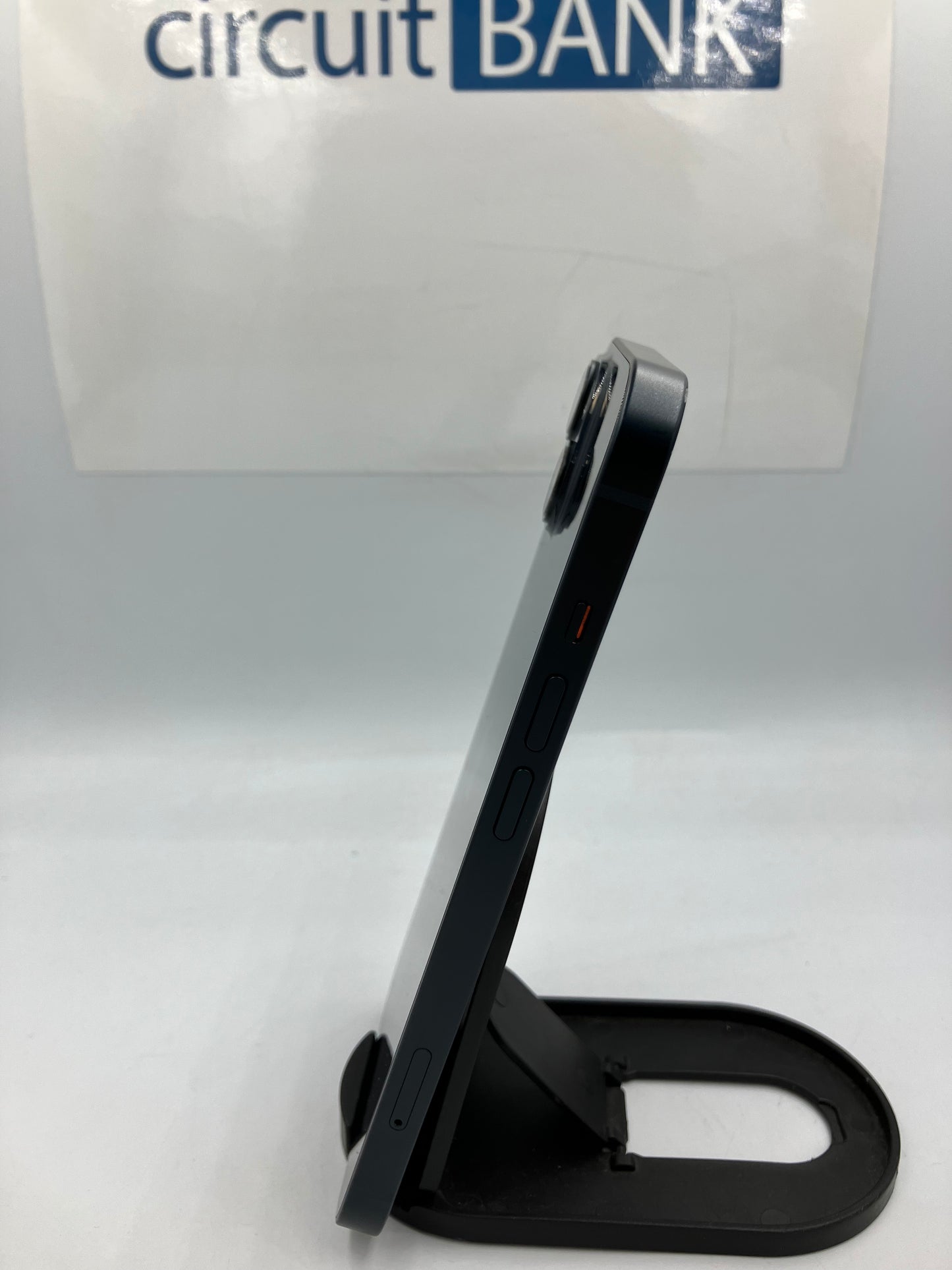 iPhone 13 128GB (Producto Único)
