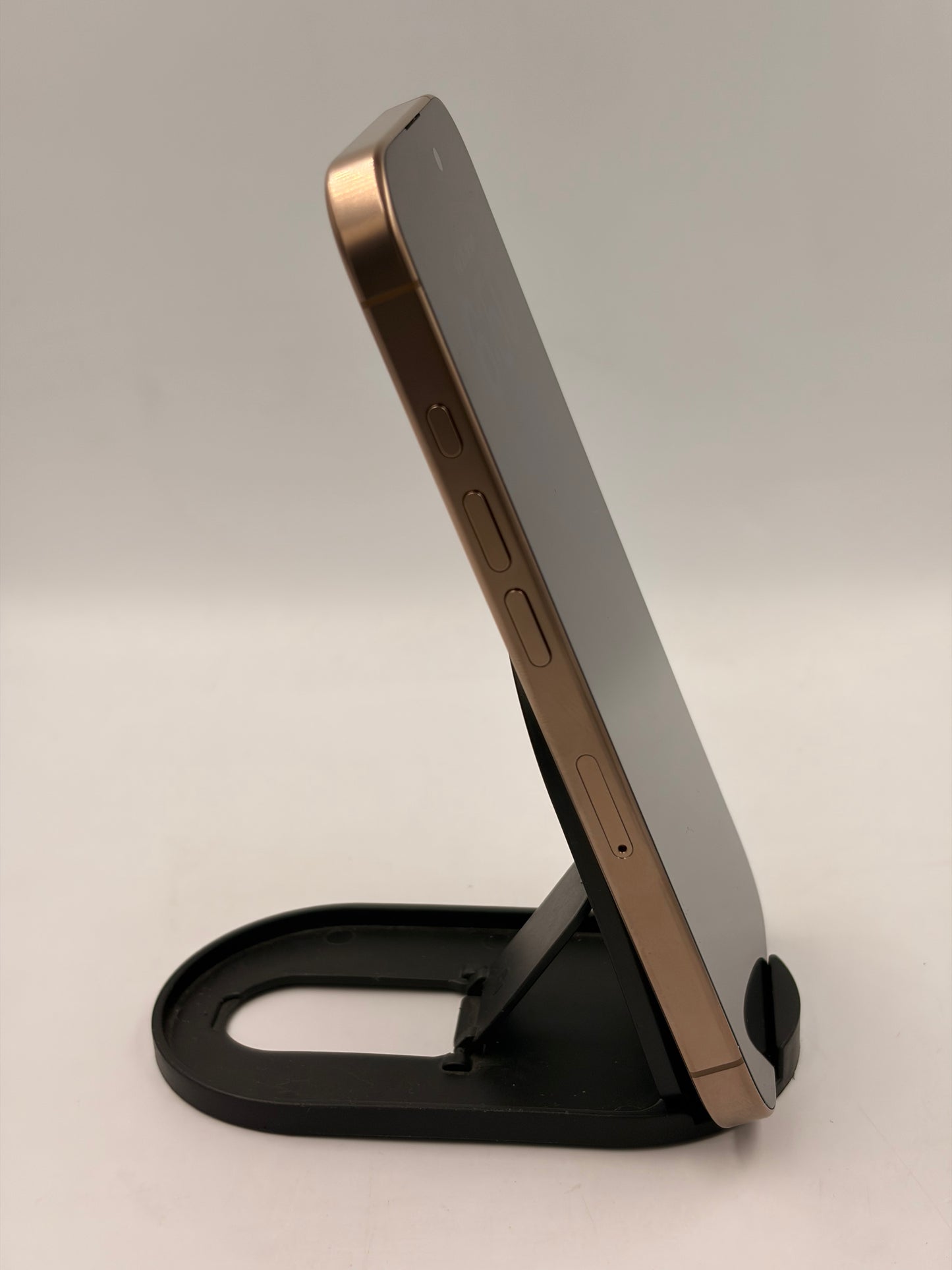 Apple iPhone 16 Pro
