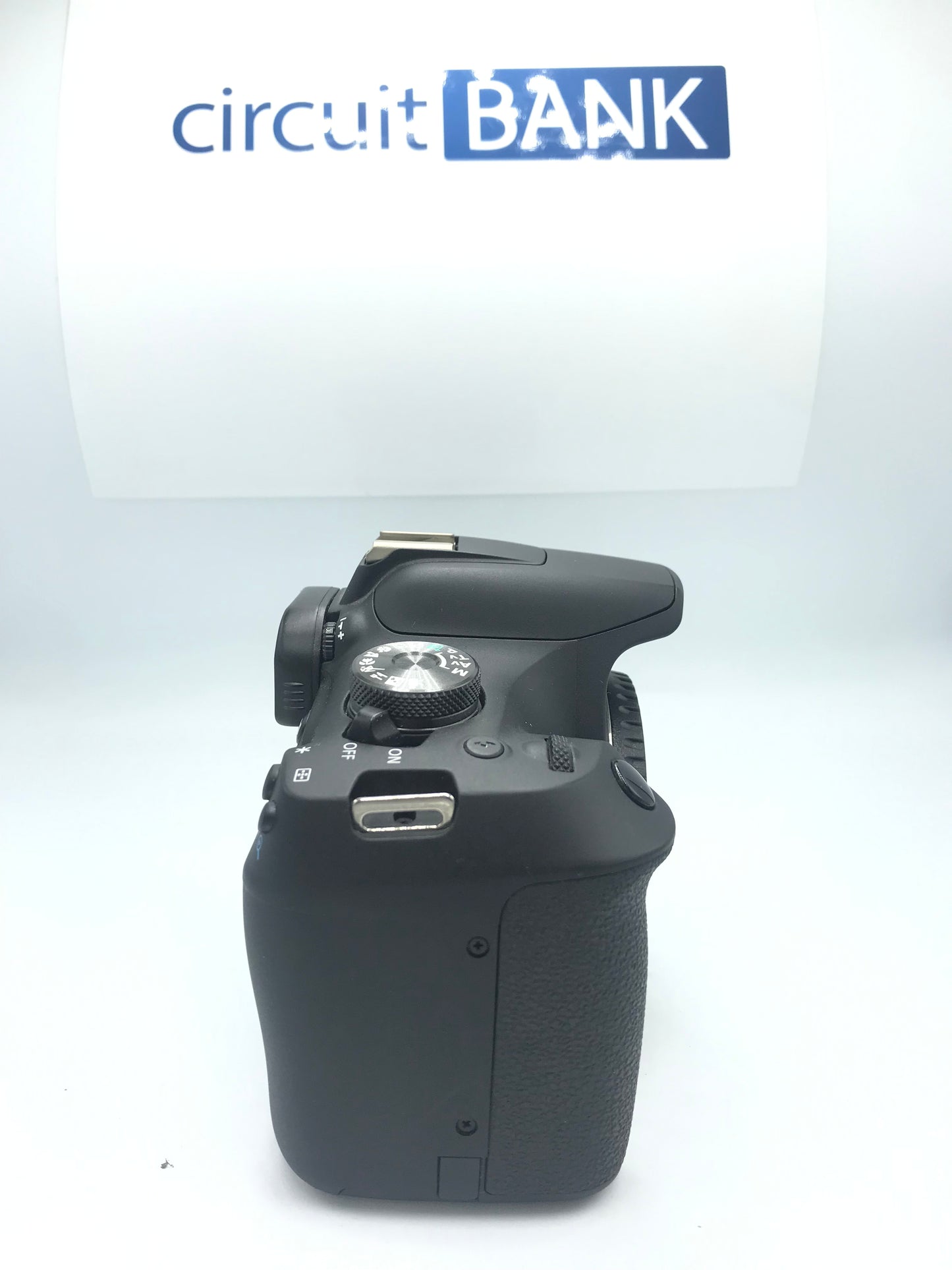 Canon EOS REBEL T7 EF-S 18-55mm IS II Kit (Producto Unico)