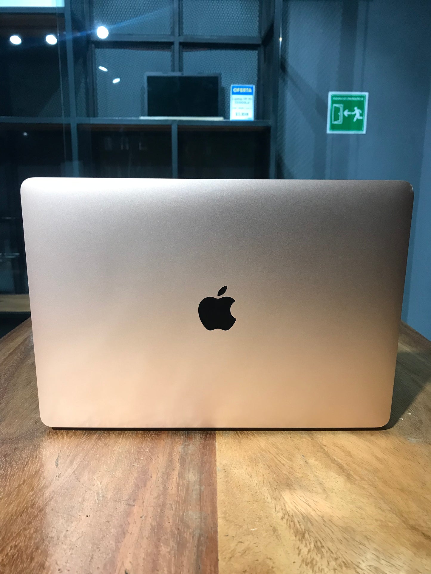 MacBook Air M1 2020 256GB (Producto Único)