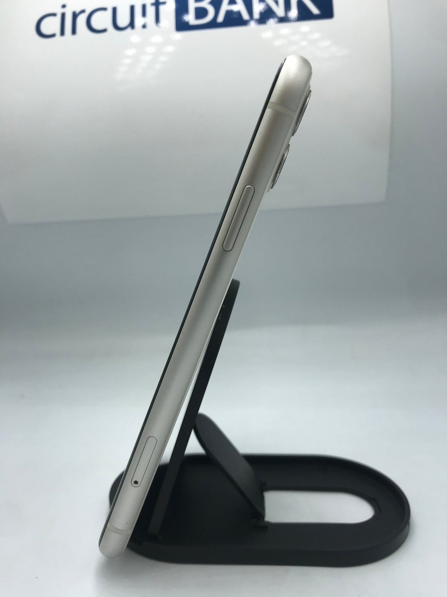 iPhone 11 64GB (Producto Único)