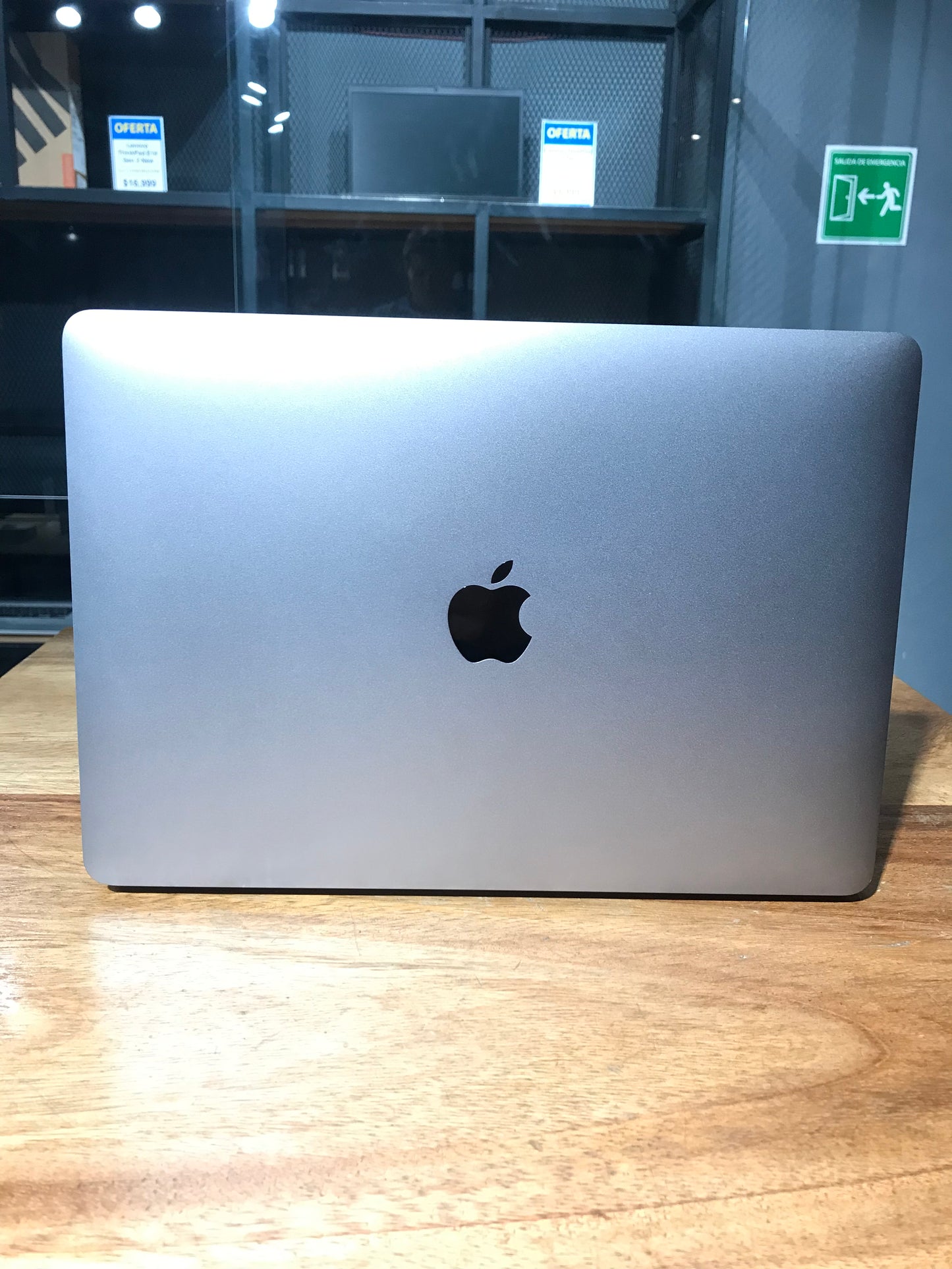 MacBook Pro 13" 2020 (Producto Unico)