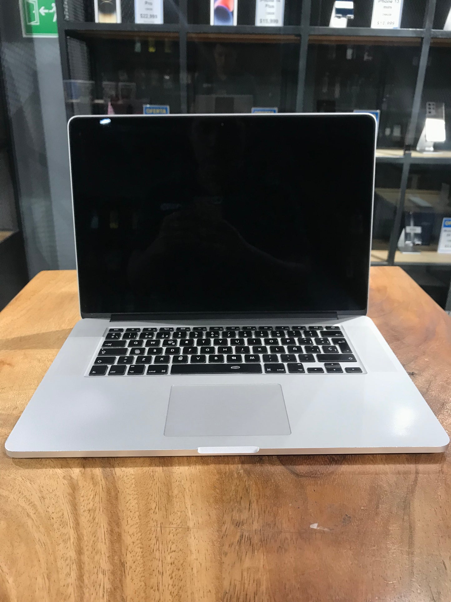 MacBook Pro 15" Retina 2015 (Producto Unico)