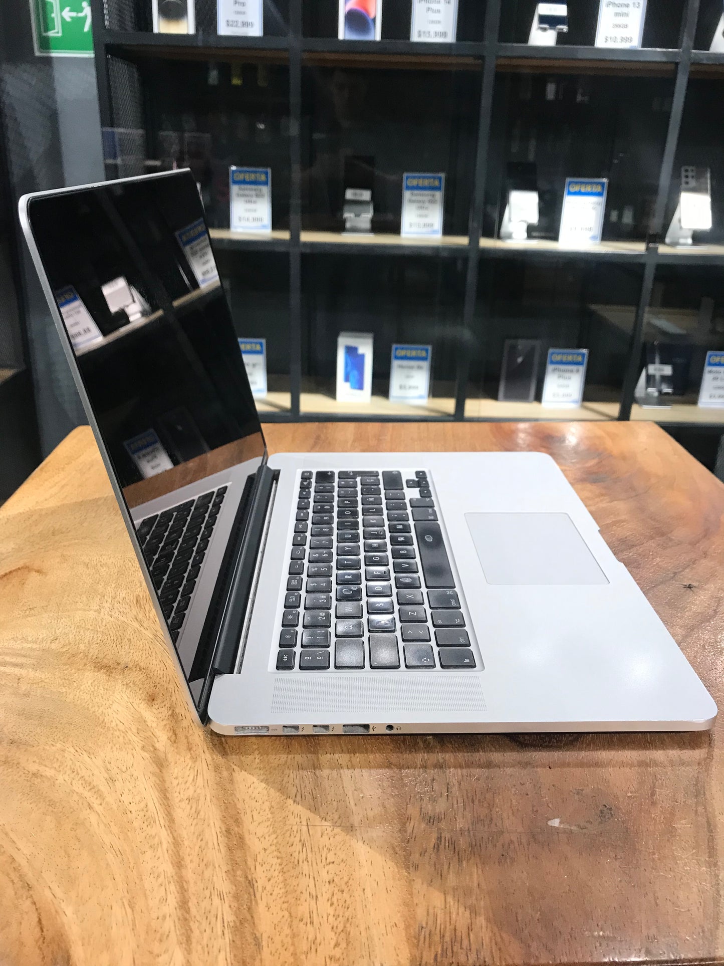 MacBook Pro 15" Retina 2015 (Producto Unico)