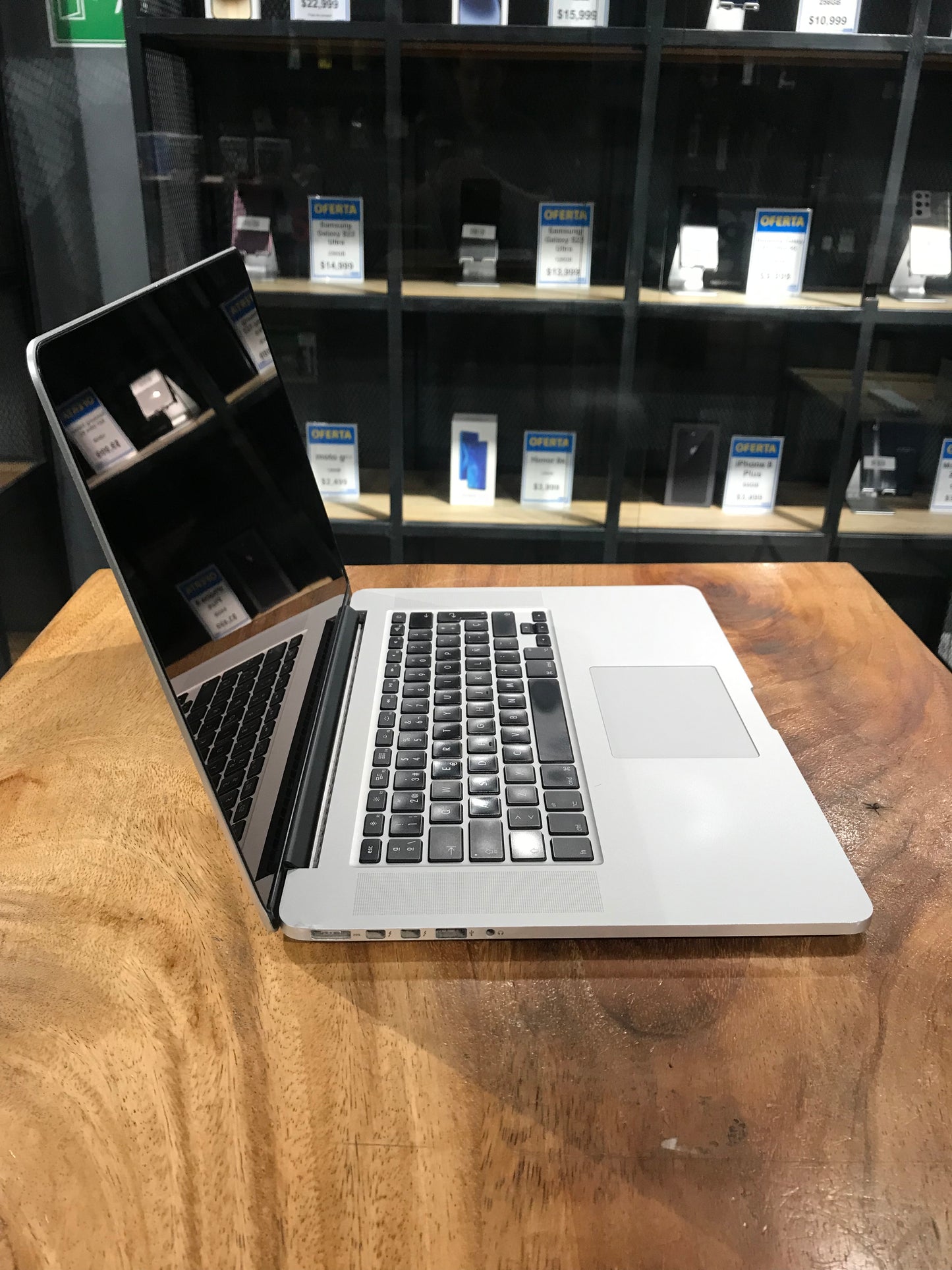 MacBook Pro 15" Retina 2015 (Producto Unico)