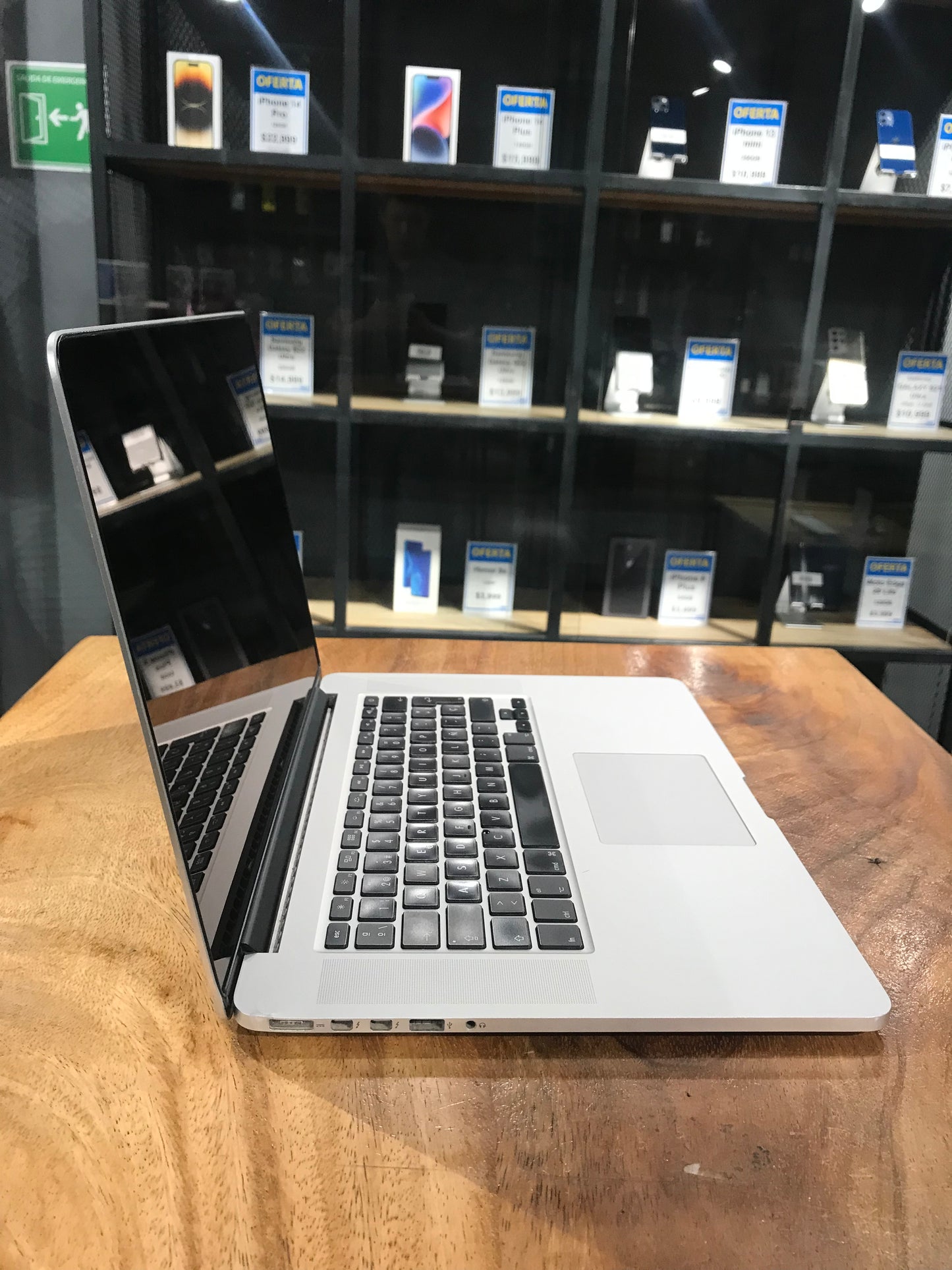 MacBook Pro 15" Retina 2015 (Producto Unico)