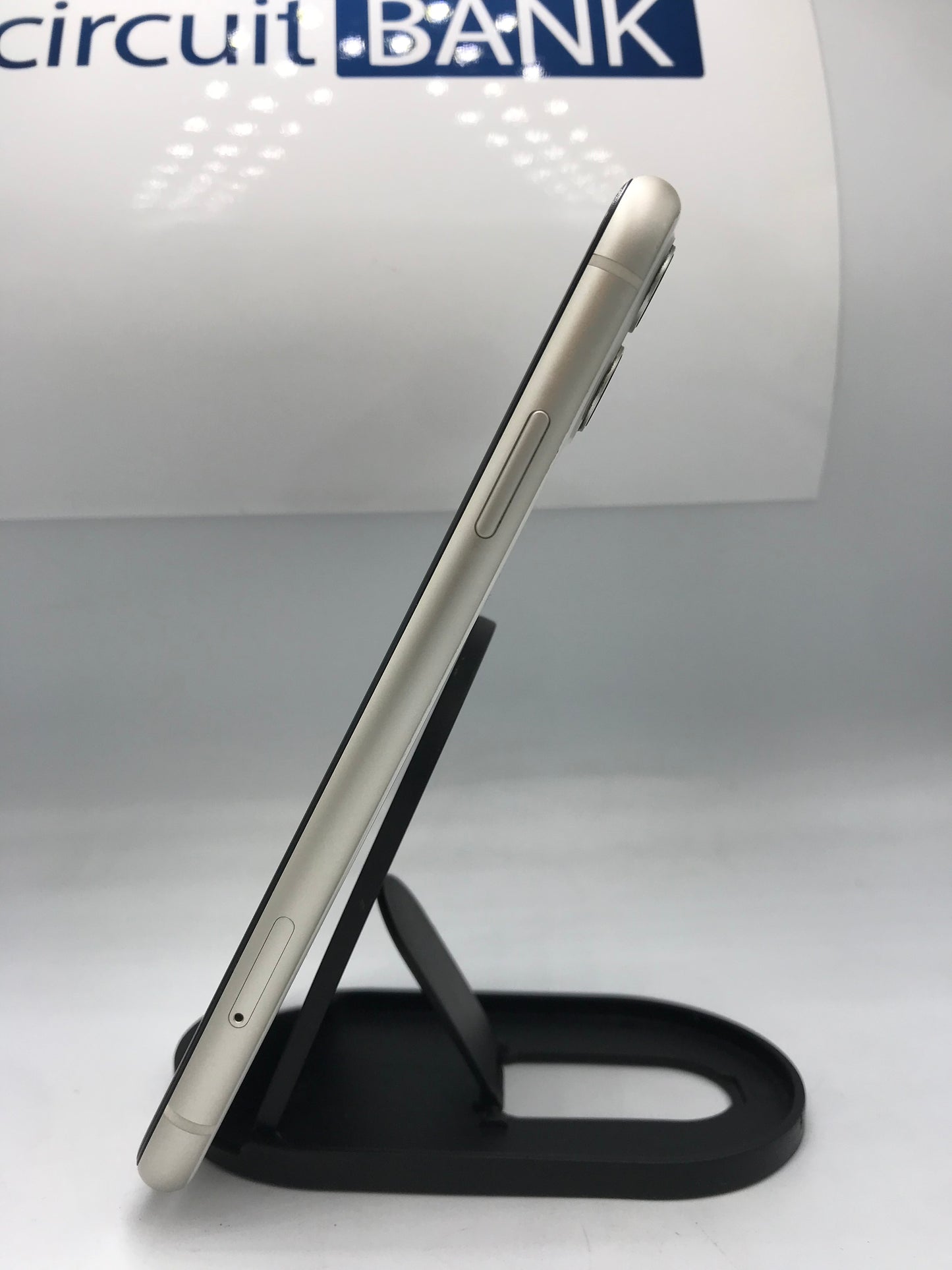 iPhone 11 64GB (Producto Único)