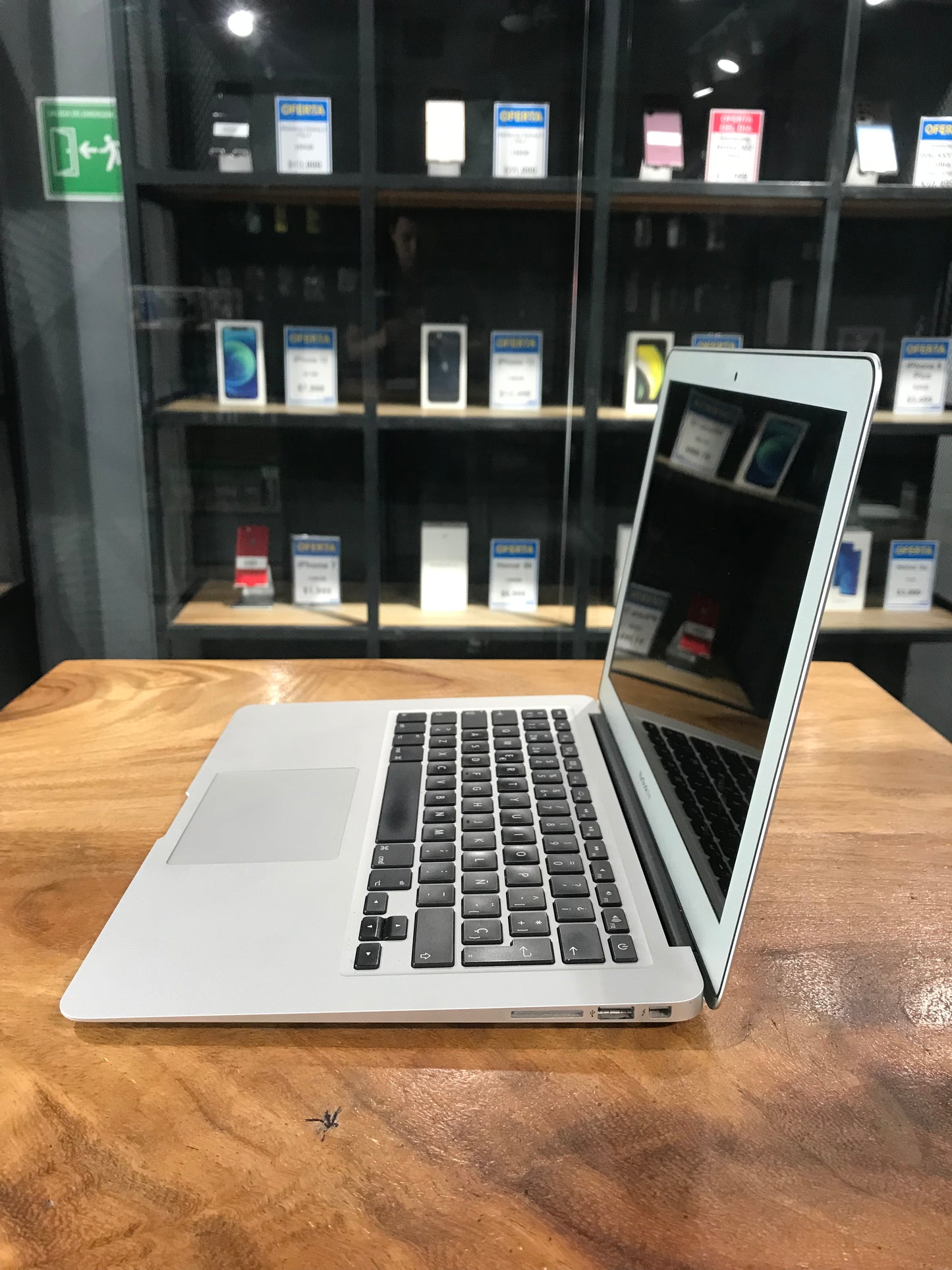 MacBook Air 13" 2014 (Producto Unico)