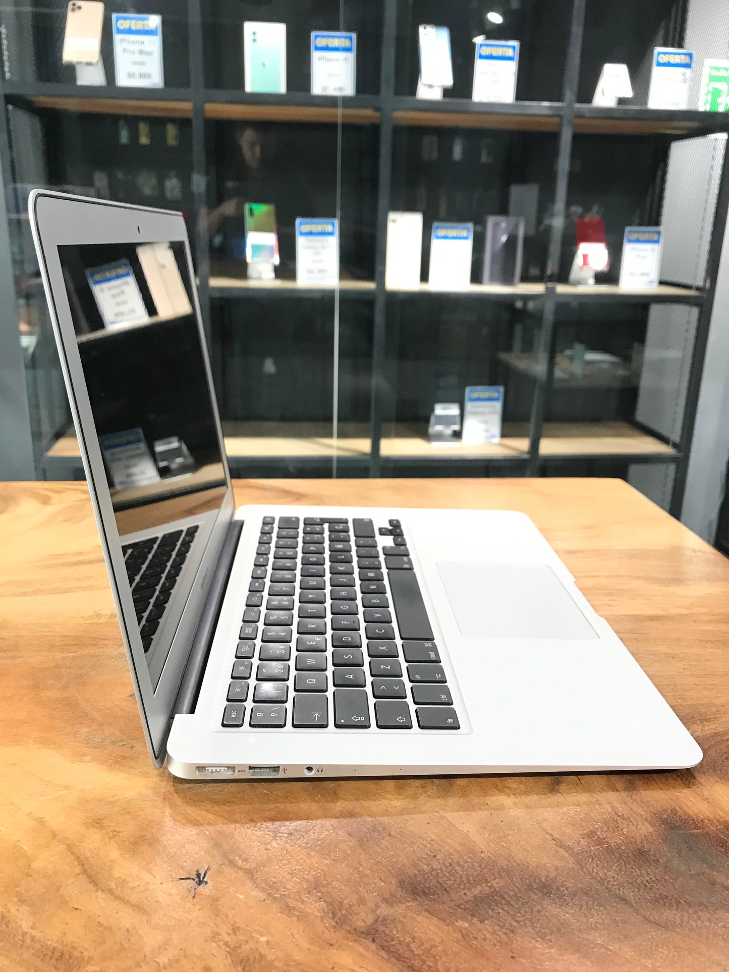 MacBook Air 13" 2017 (Producto Unico)