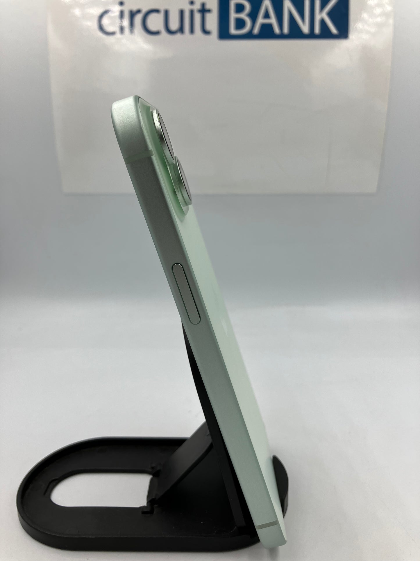 iPhone 15 128GB
