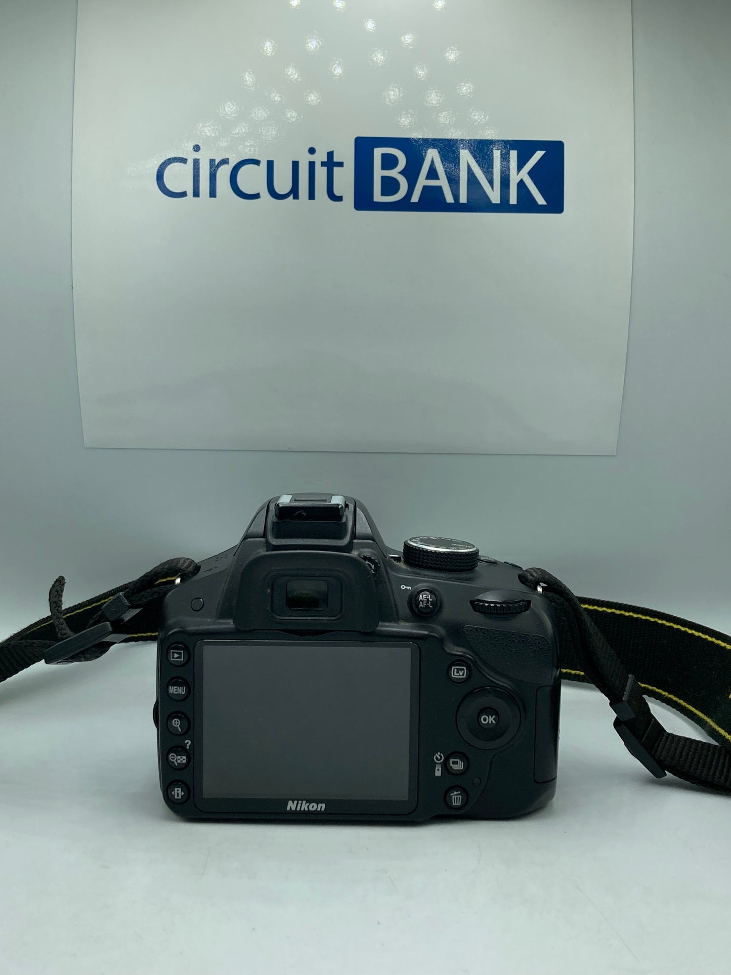 Cámara Nikon D3200 (Producto Único)