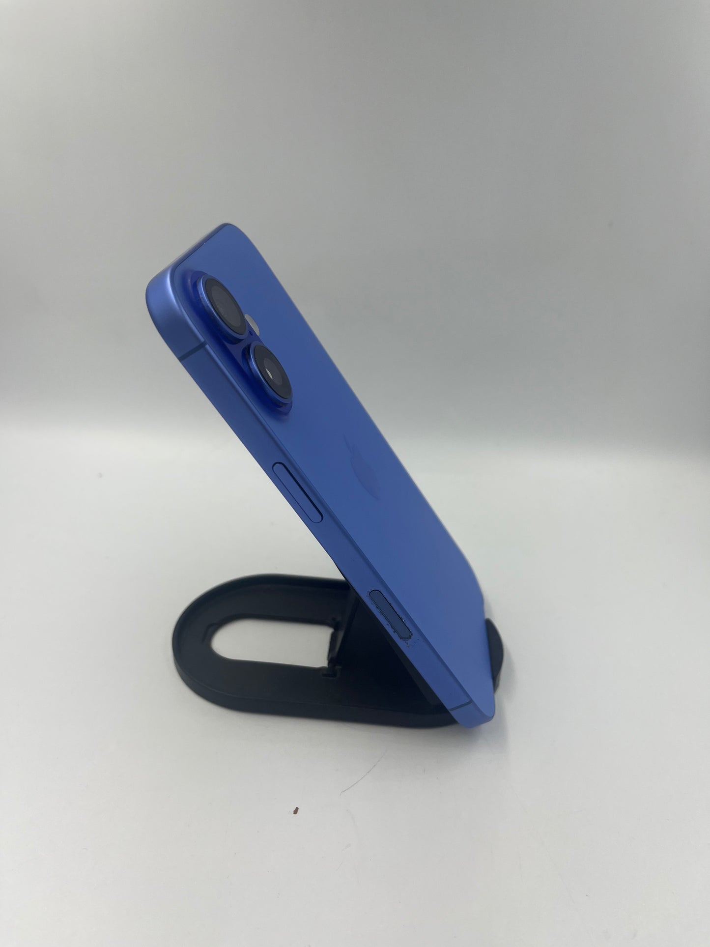 iPhone 16 128GB