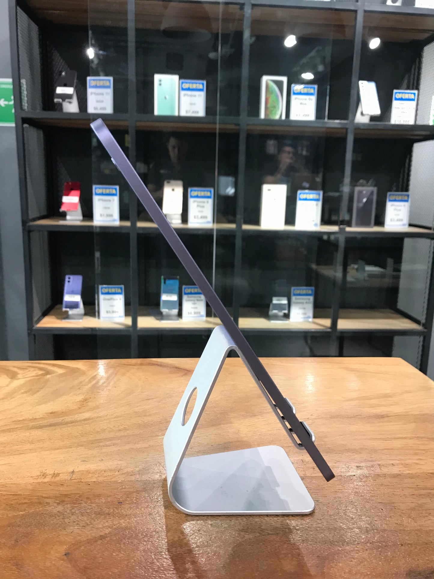 iPad Air 5th Gen Wi-Fi 64GB (Producto Unico)