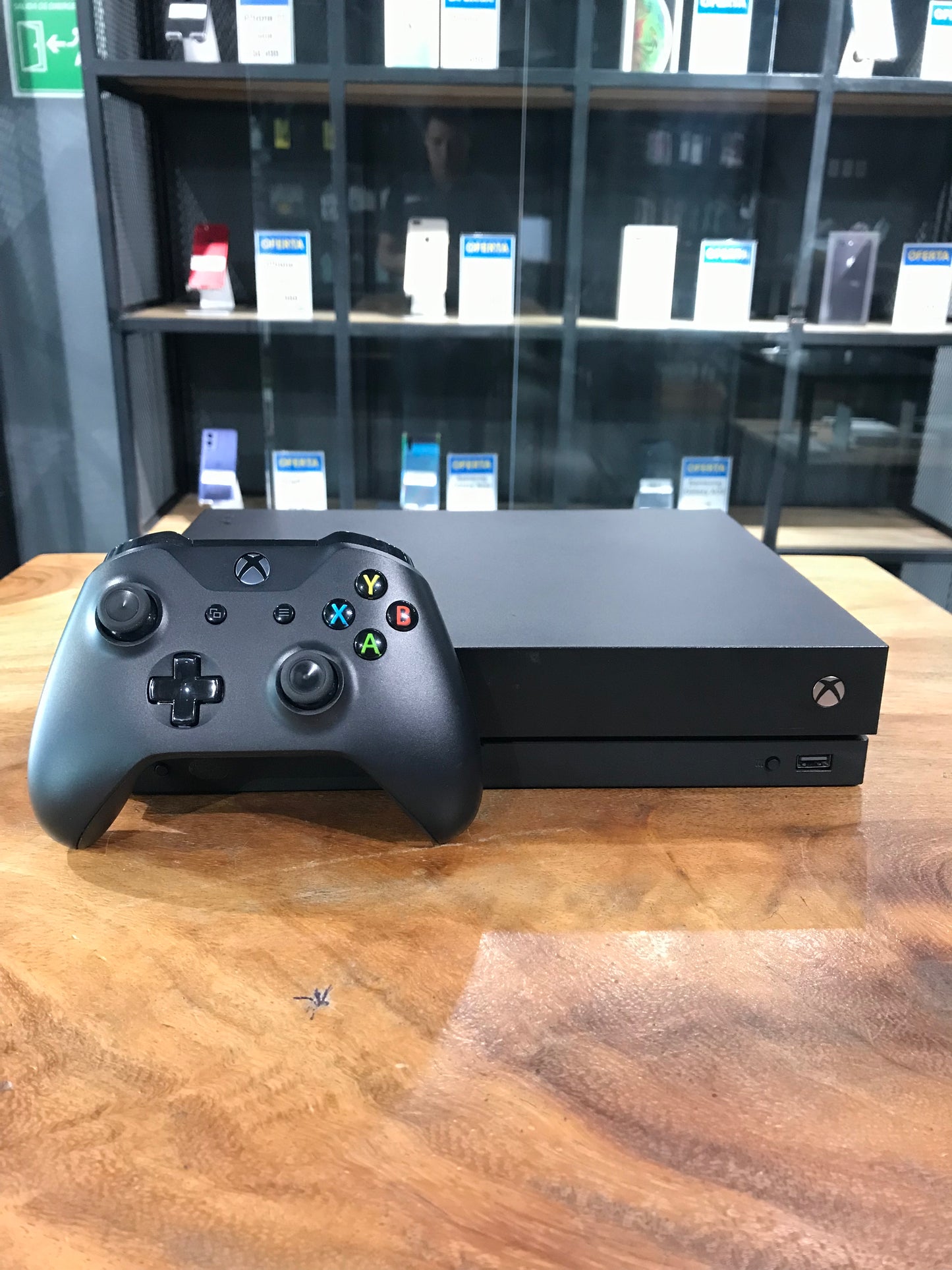 Xbox One X 1TB (Producto Unico)